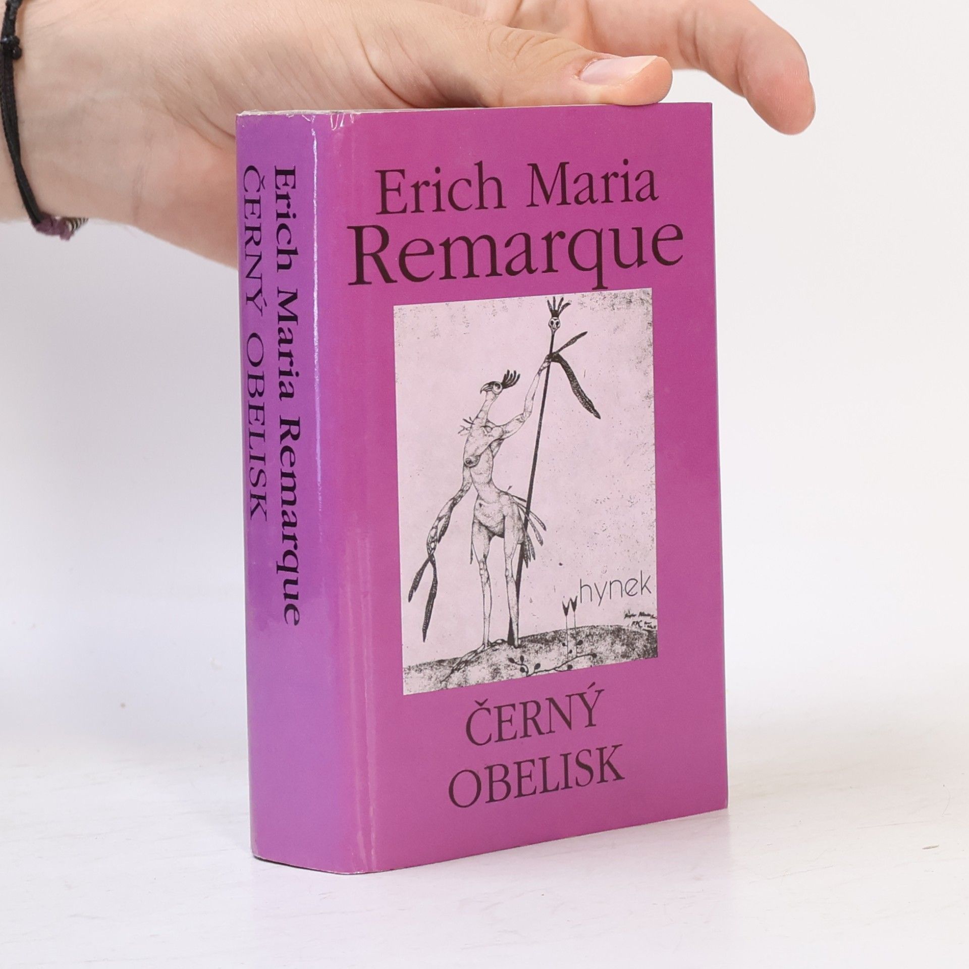 Erich Maria Remarque Černý obelisk
