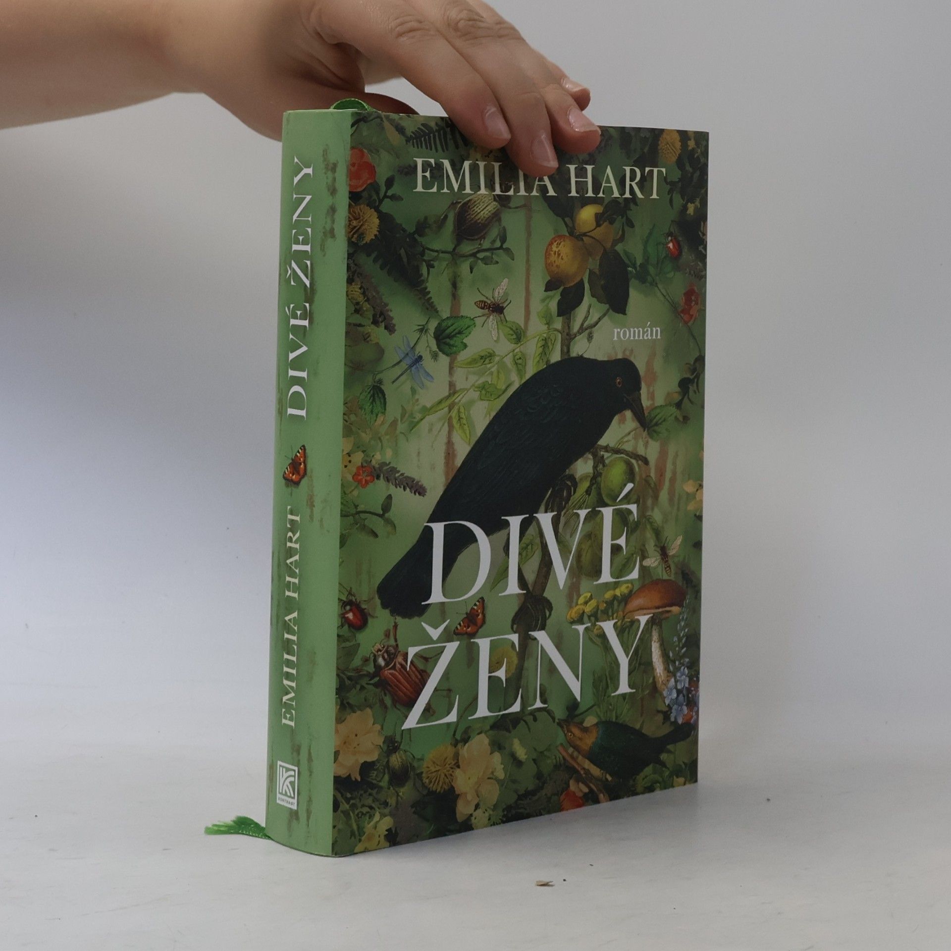 Emilia Hart Divé ženy