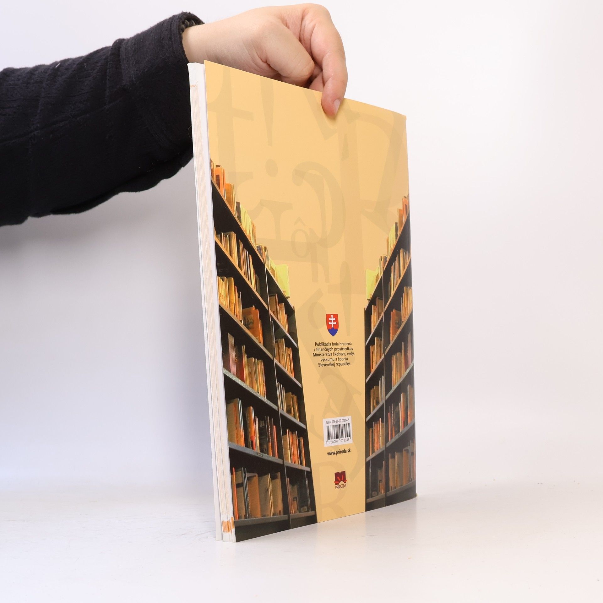 Marián Lapitka Literatúra pre 3. a 4. ročník gymnázií a stredných odborných škôl. 1. diel