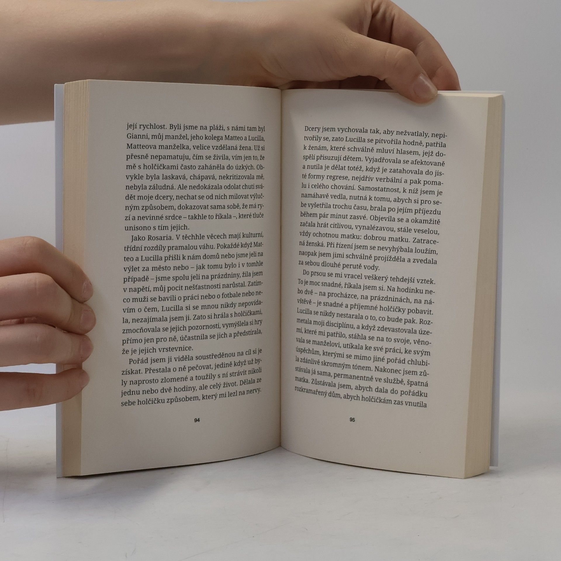 Elena Ferrante Temná dcera