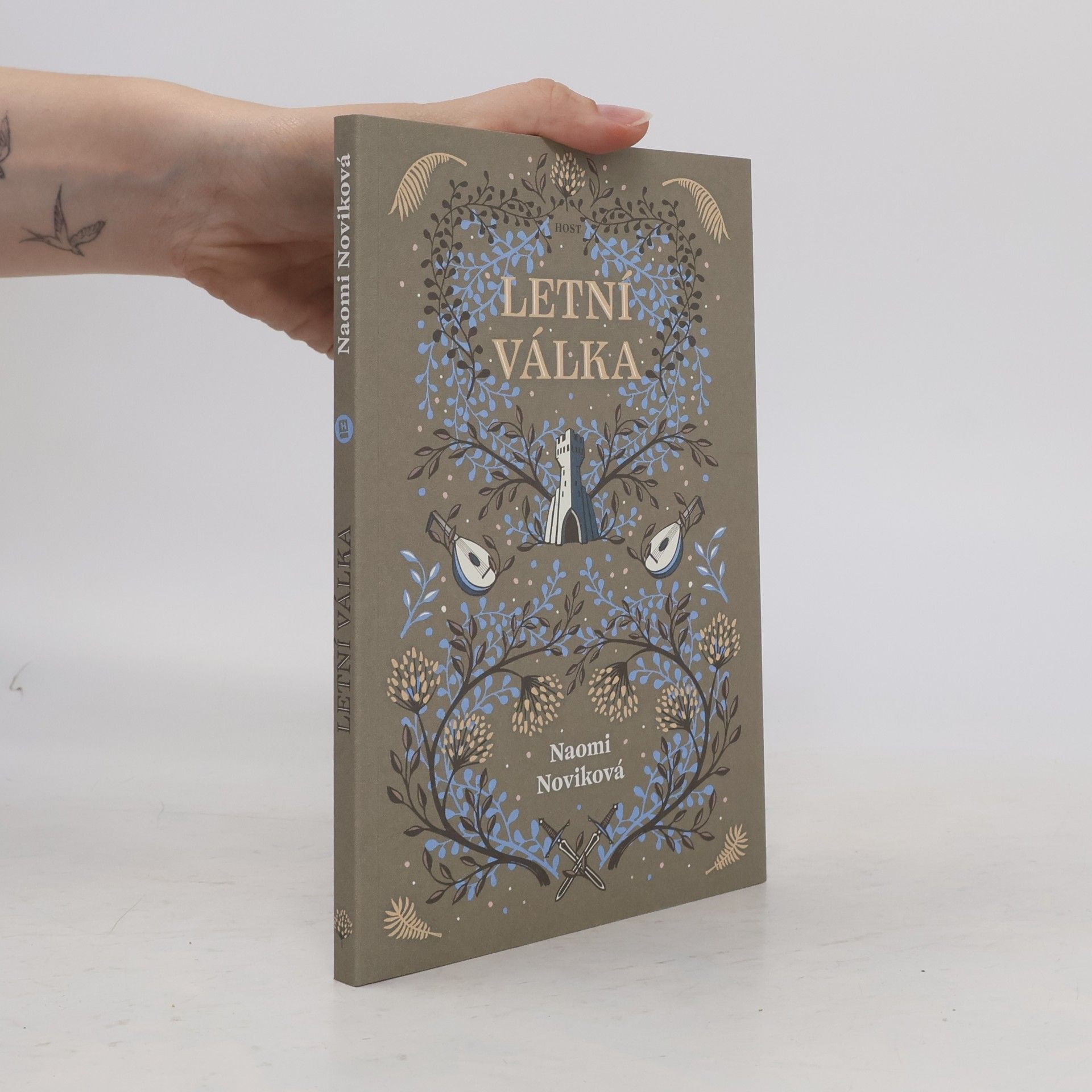 Naomi Novik Letní válka