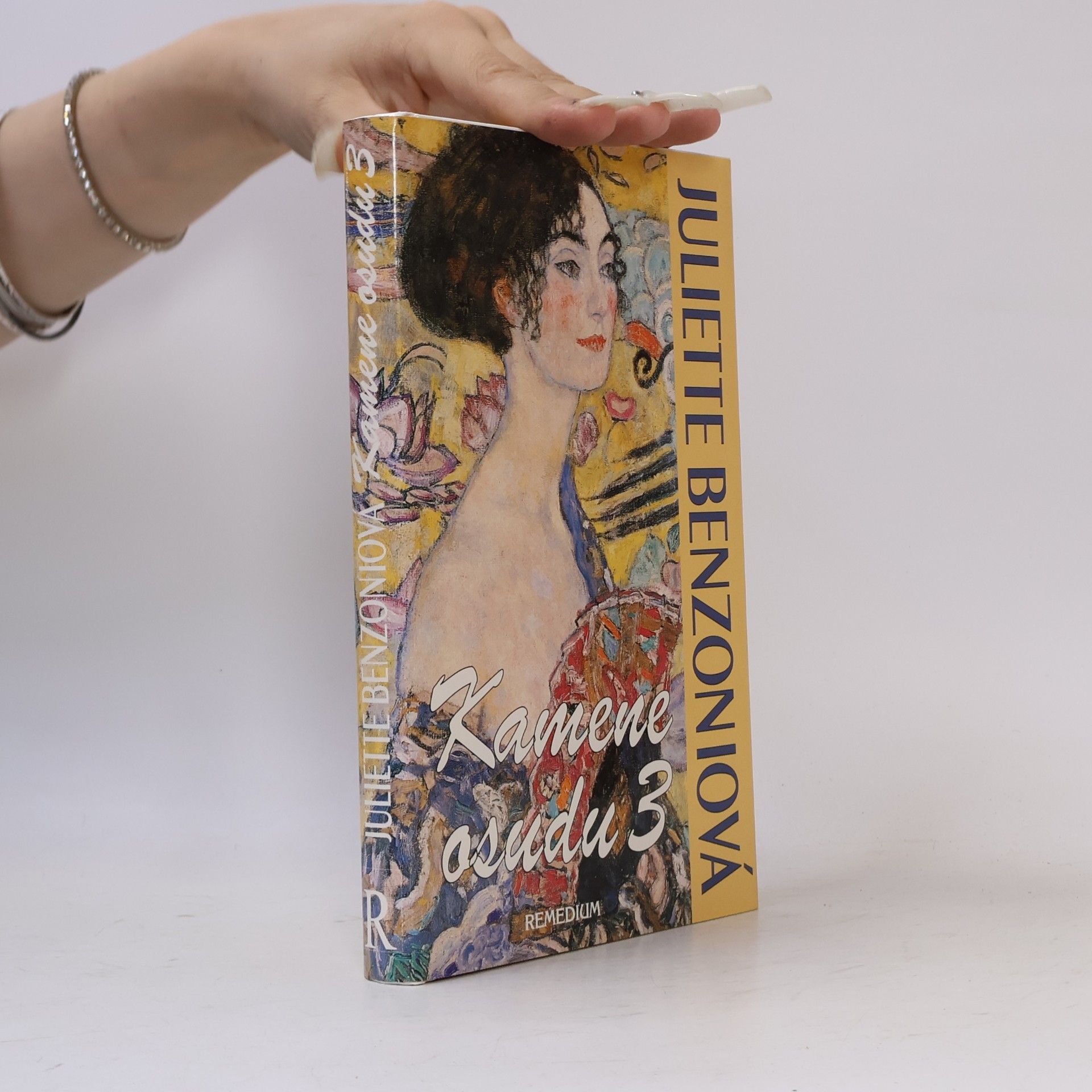 Juliette Benzoni Kamene osudu - Sissin opál