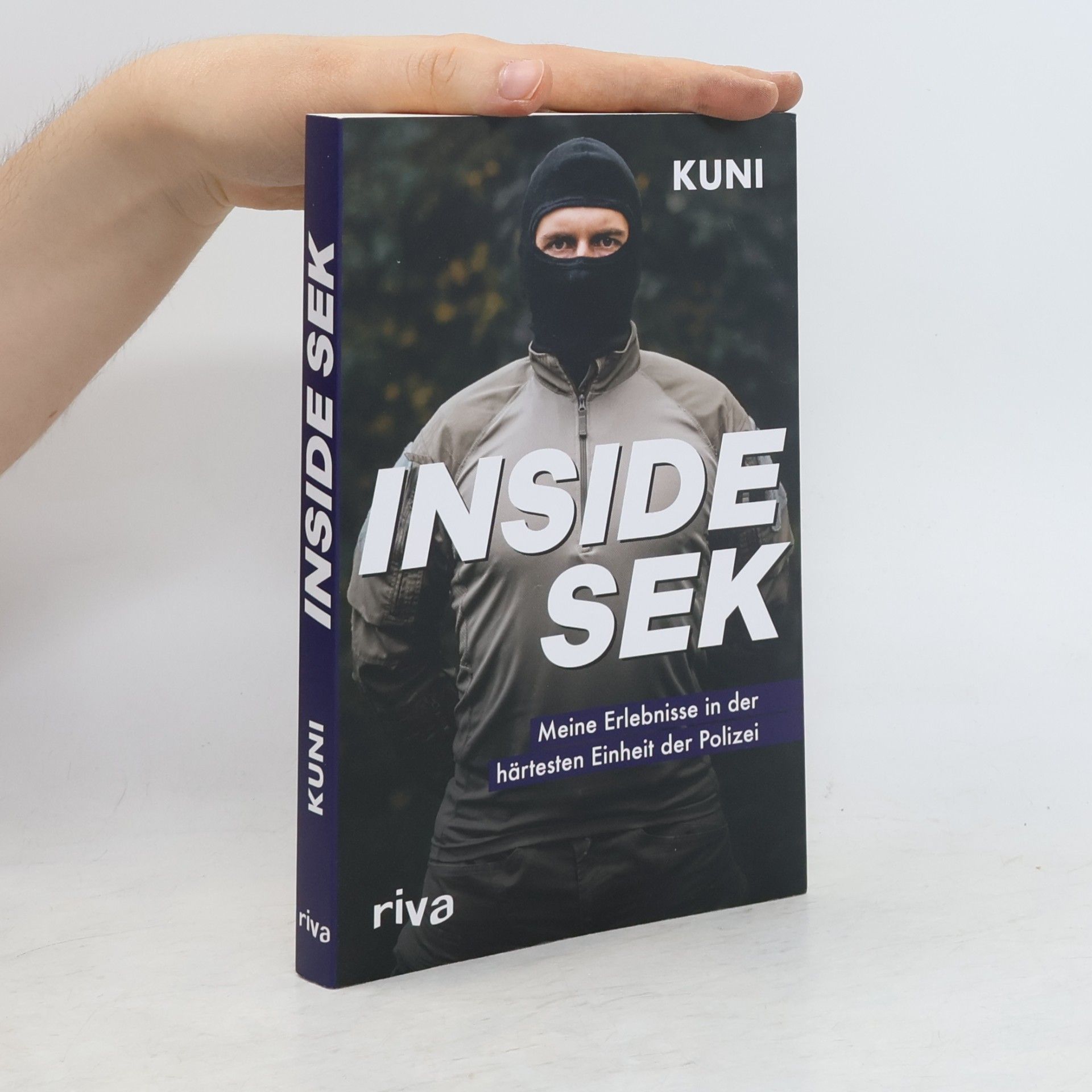 Myrtha Kuni Inside SEK