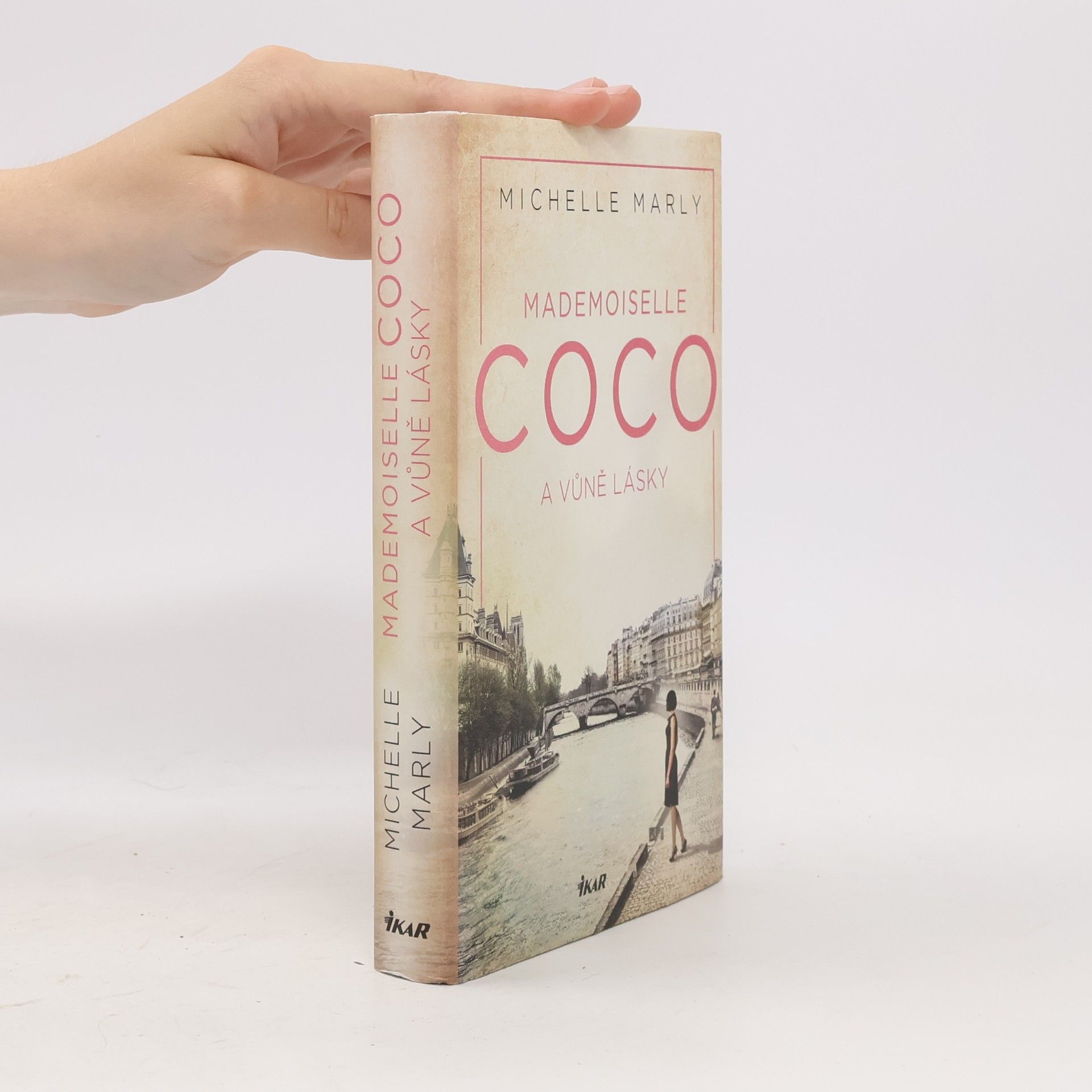 Micaela Jary Mademoiselle Coco a vůně lásky
