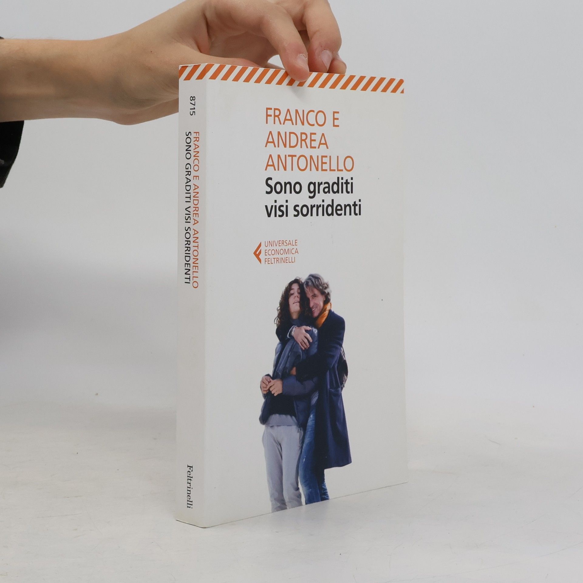 Andrea Antonello Universale Economica - 8715: Sono graditi visi sorridenti