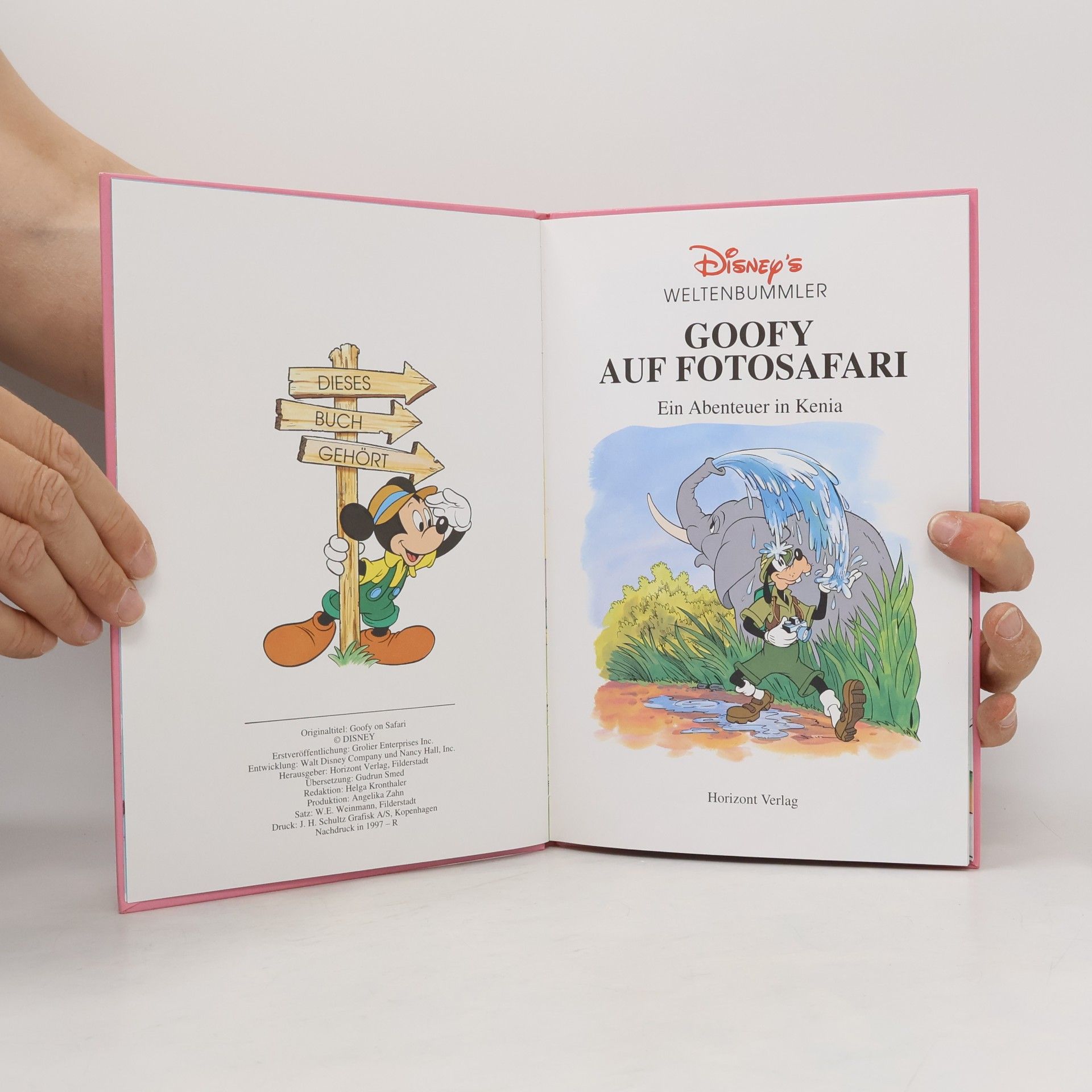 Helga Kronthaler Goofy auf Fotosafari