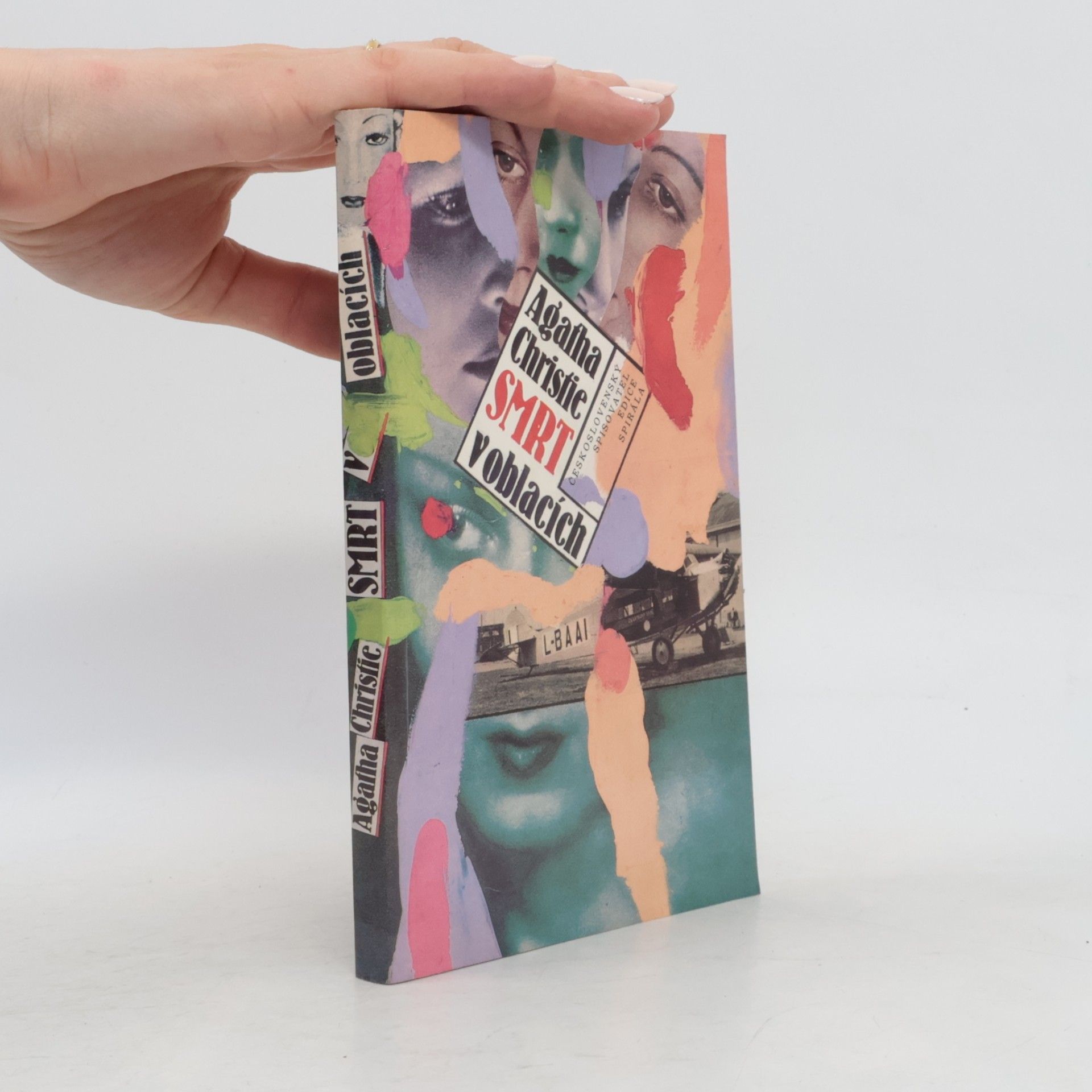 Agatha Christie Smrt v oblacích