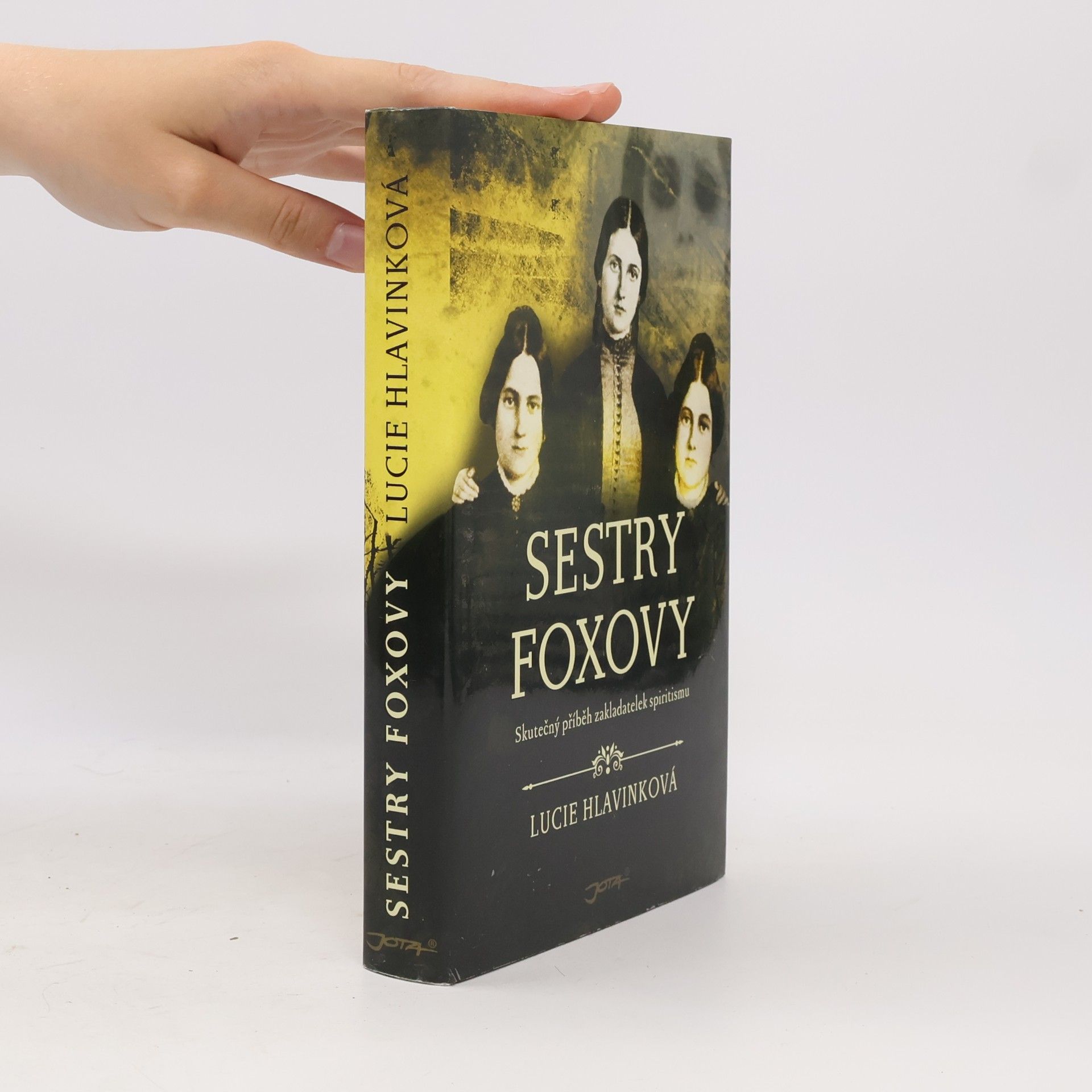 Lucie Hlavinková Sestry Foxovy
