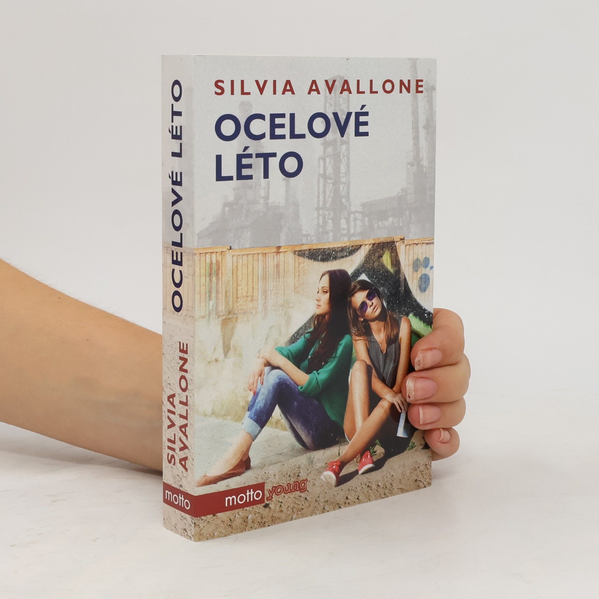 Silvia Avallone Ocelové léto