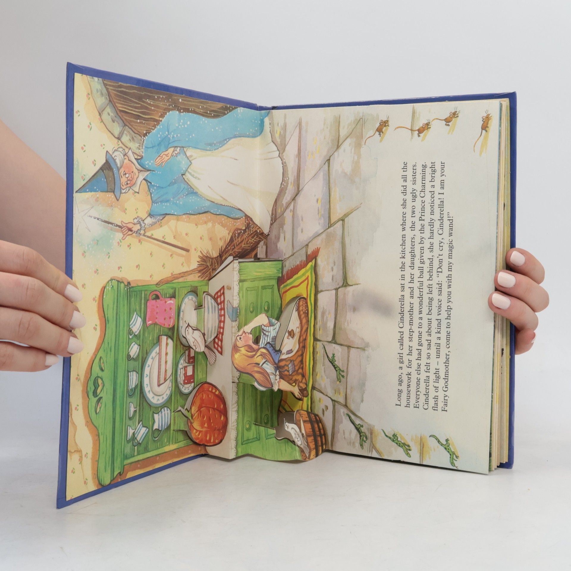 Pamela Storey Cinderella. Pop-Up Picture Story