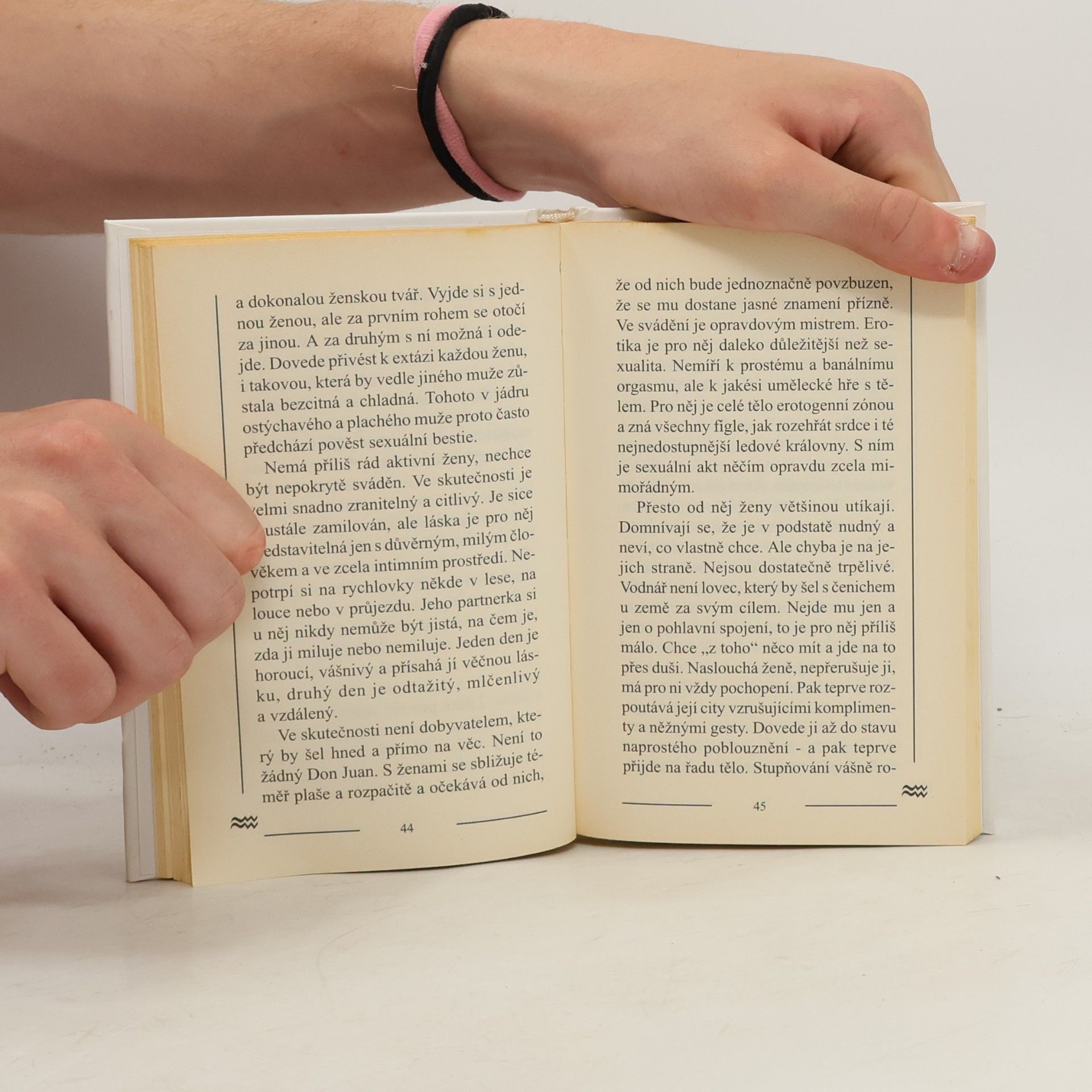 Peter M. Jolin Vodnář : Křížem krážem zvěrokruhem