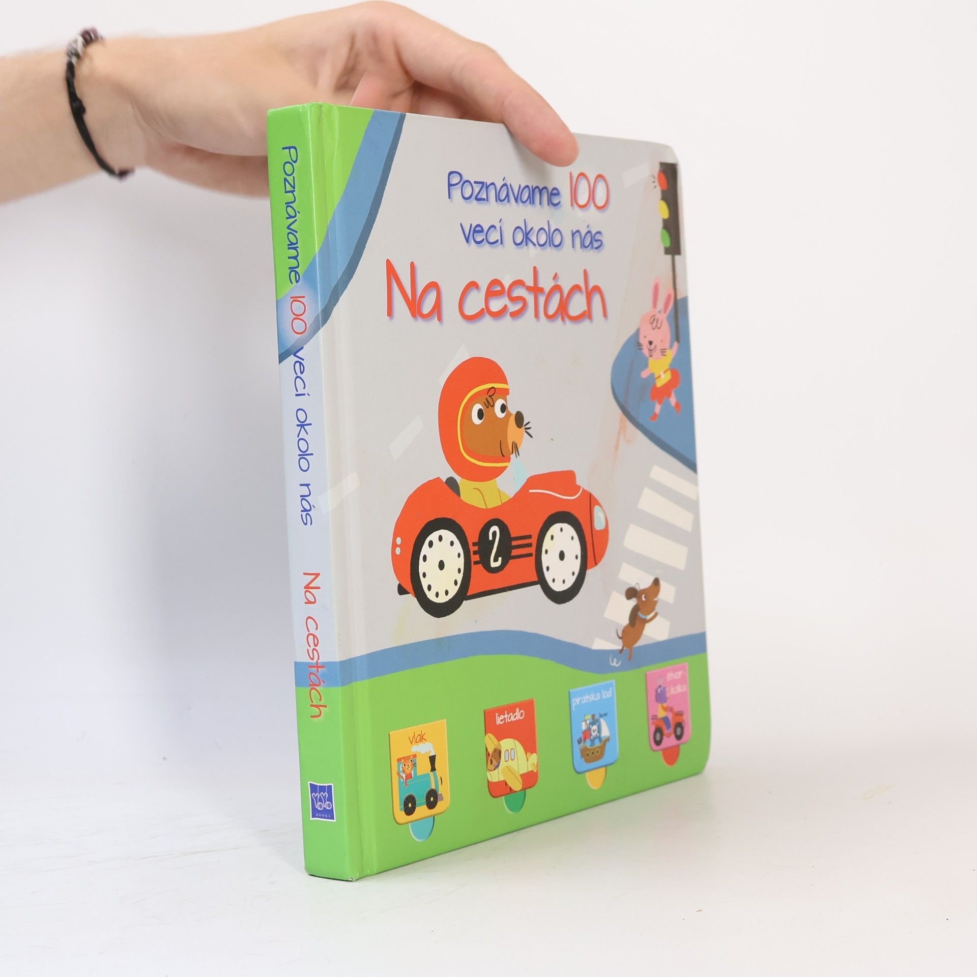 Autorenkollektiv Poznávame 100 veci okolo nás. Na cestách