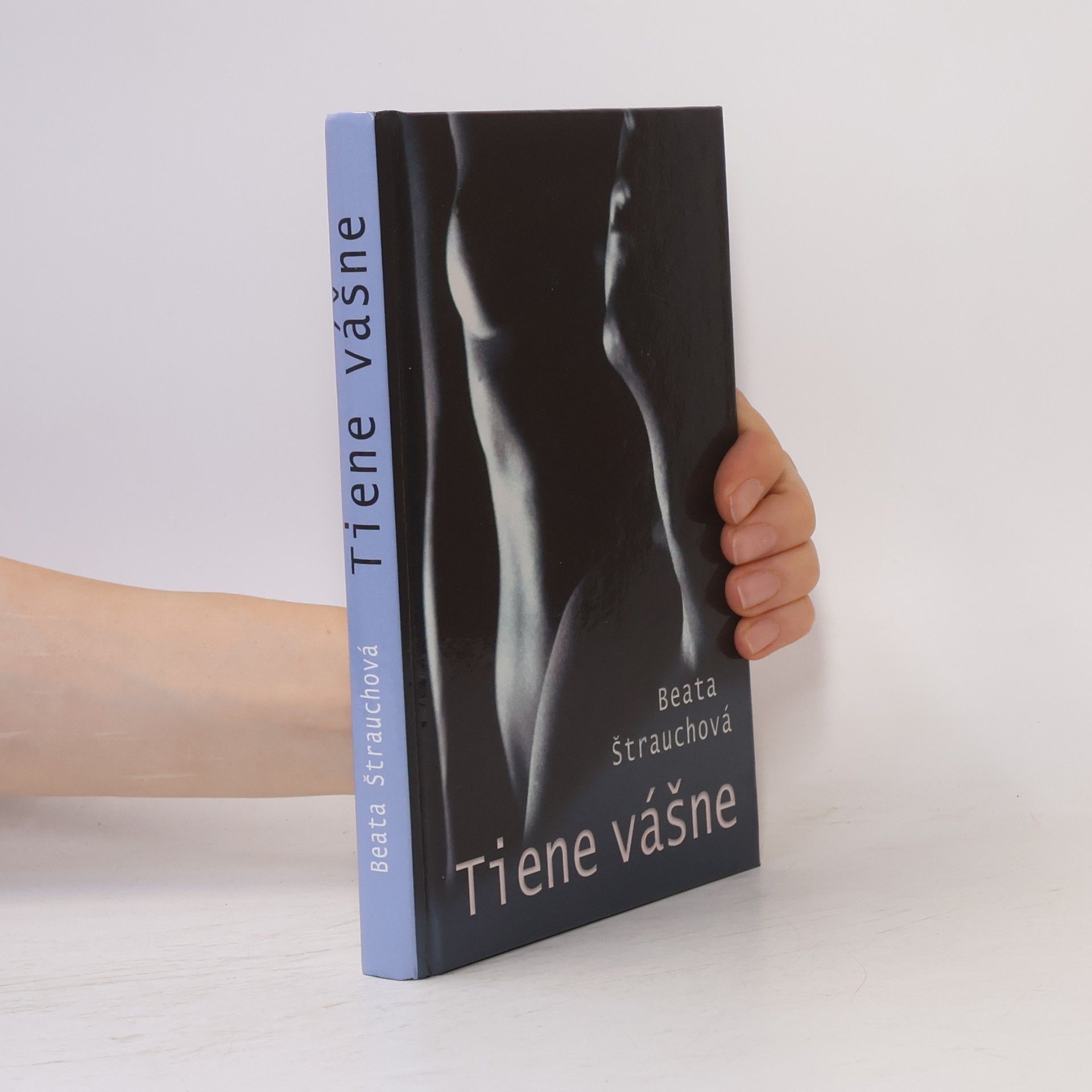 Beata Štrauchová Tiene vášne