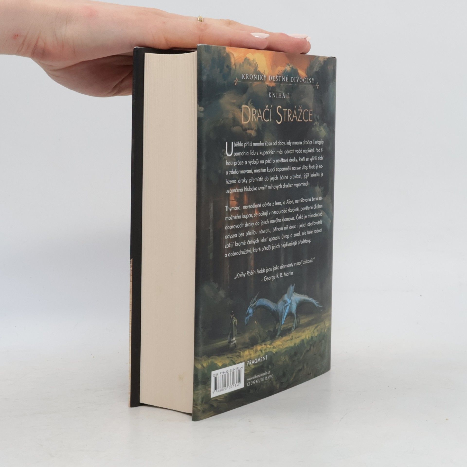 Robin Hobb Kroniky Deštné divočiny. Dračí strážce