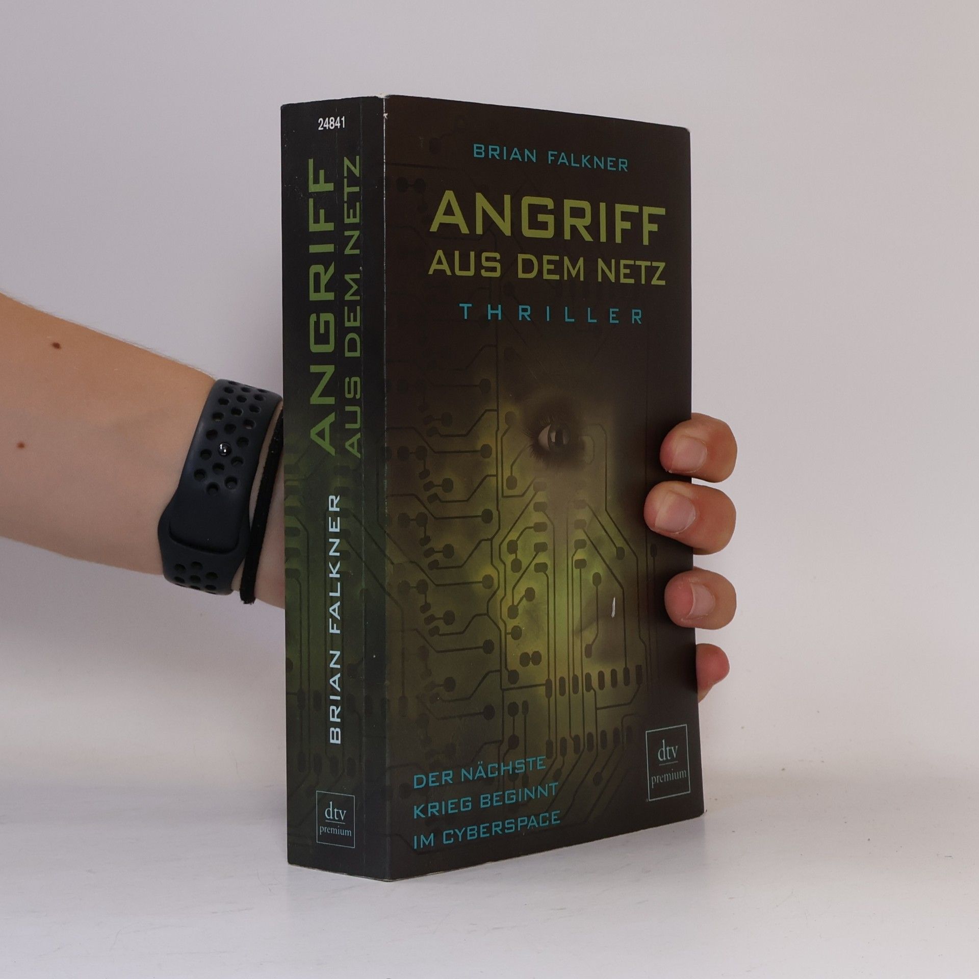 Brian Falkner Angriff aus dem Netz
