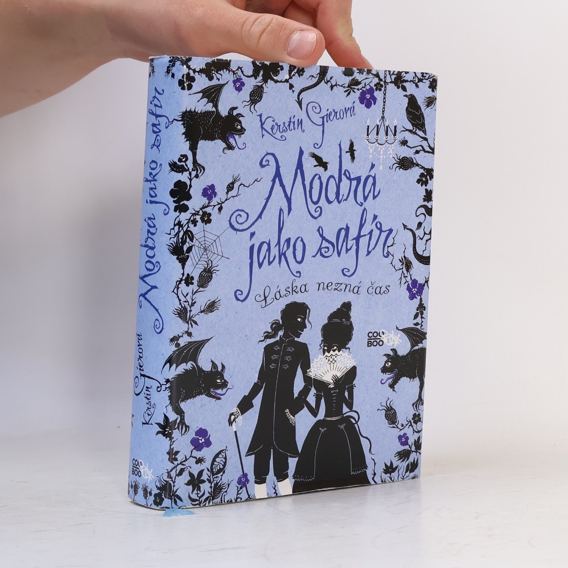Kerstin Gier Modrá jako safír: Láska nezná čas