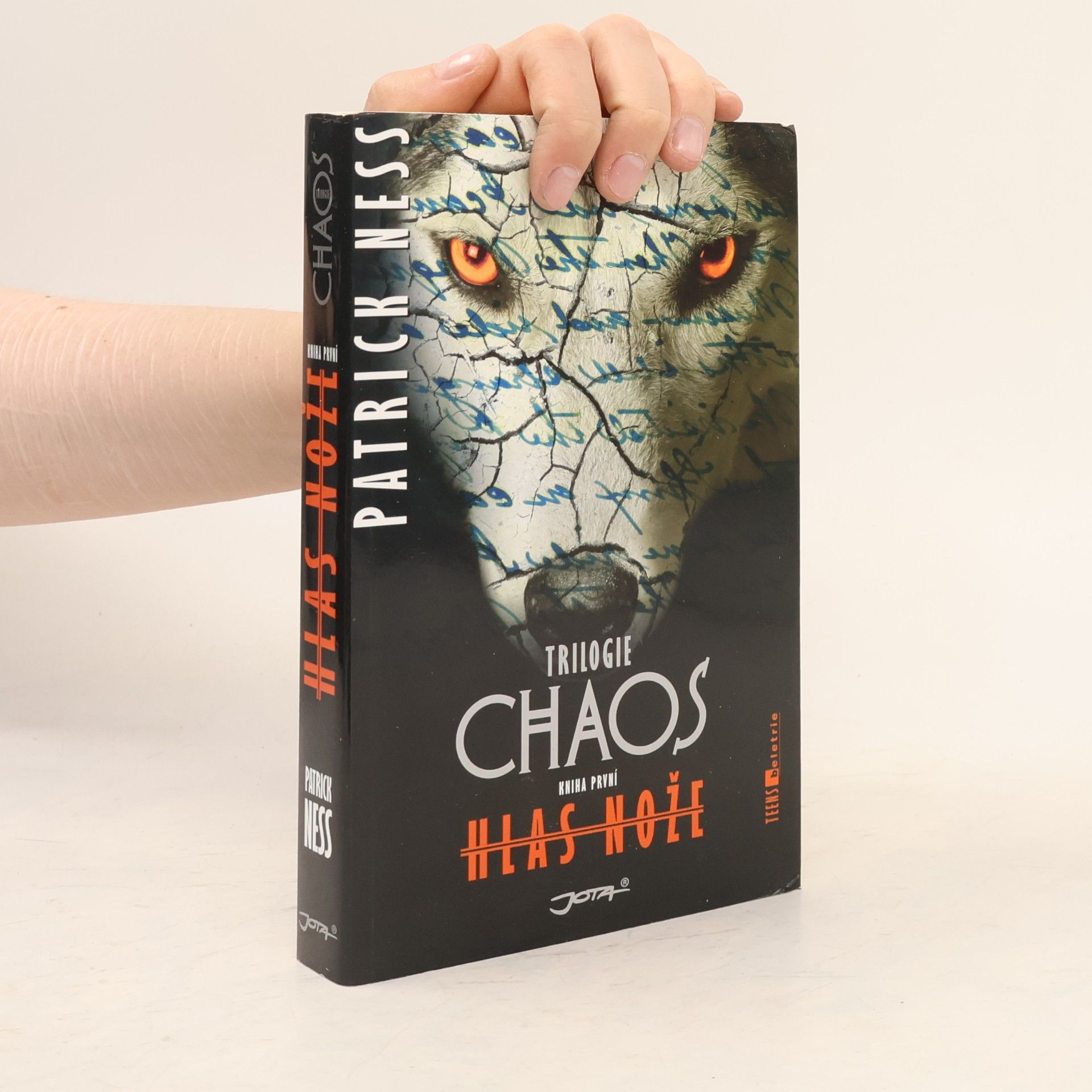 Patrick Ness Chaos. Kniha první. Hlas nože