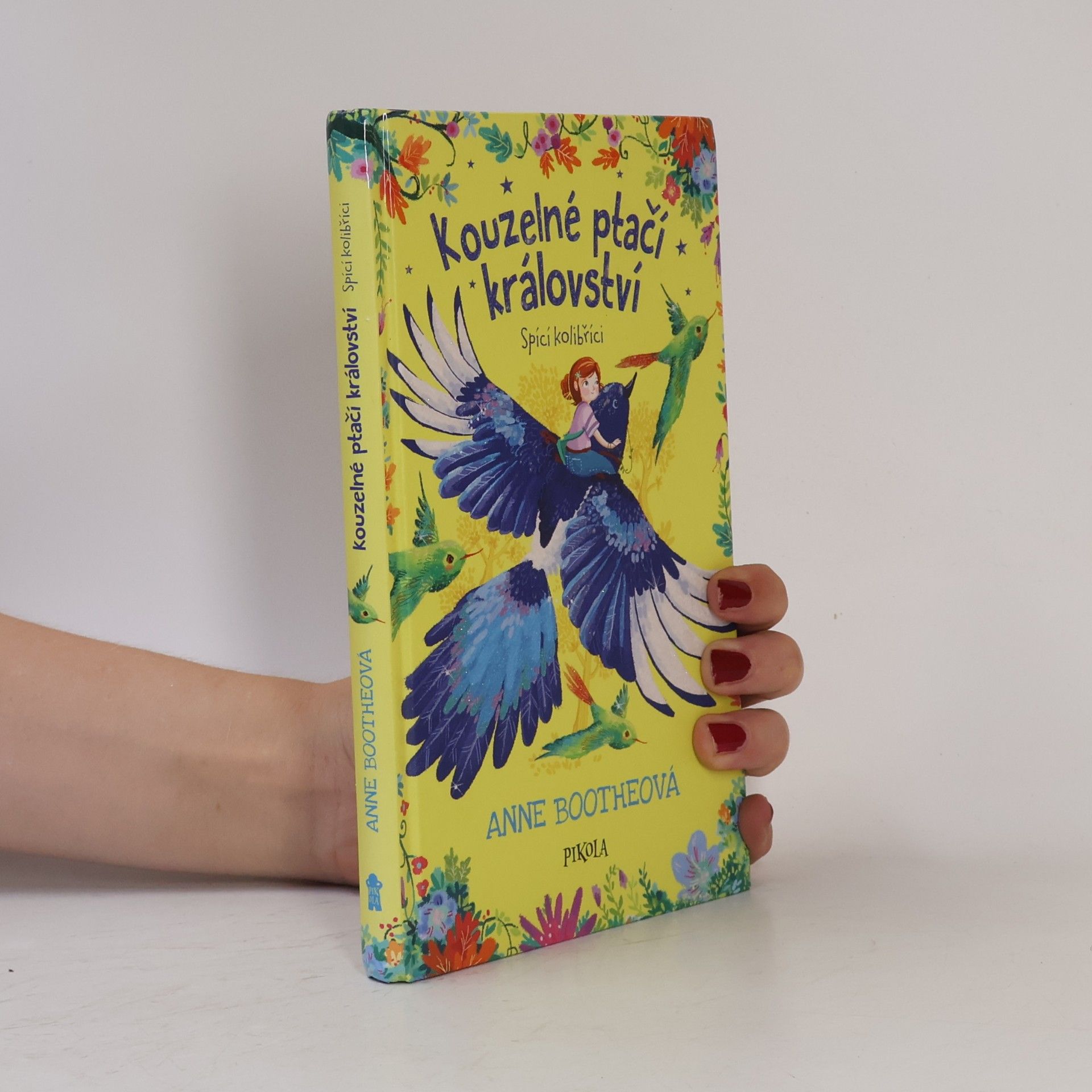 Rosie Butcher Kouzelné ptačí království. Spící kolibříci