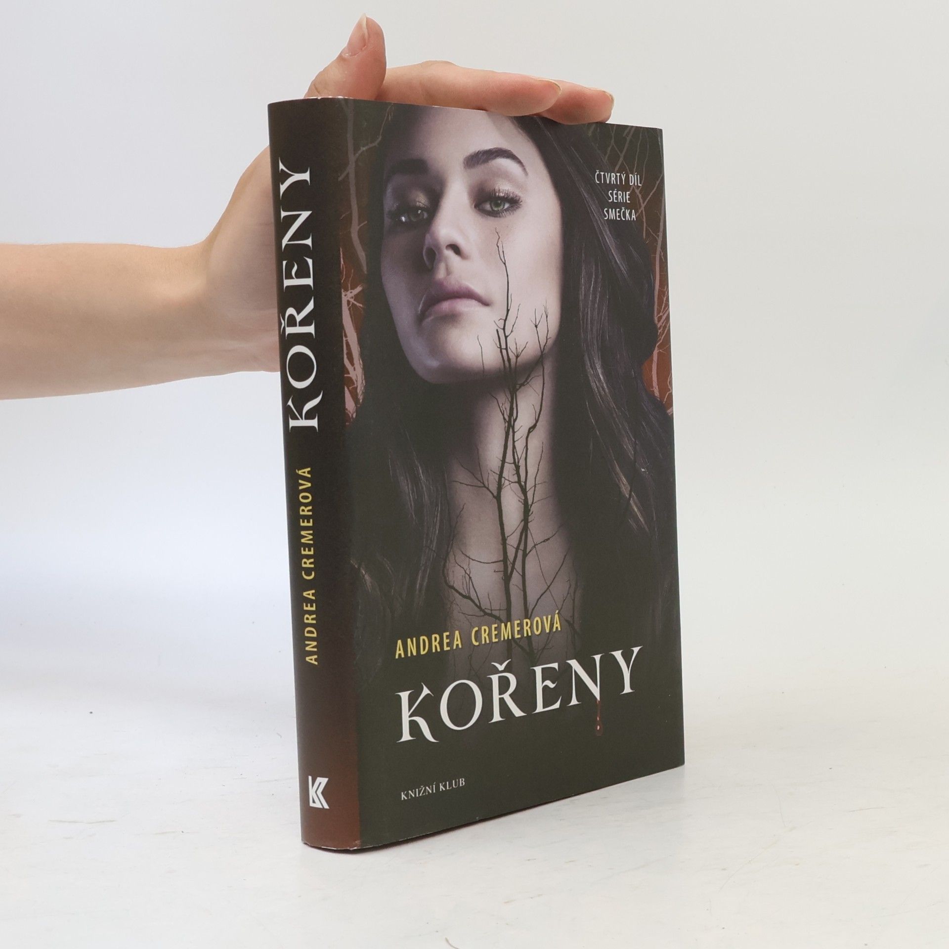Andrea Cremer Kořeny