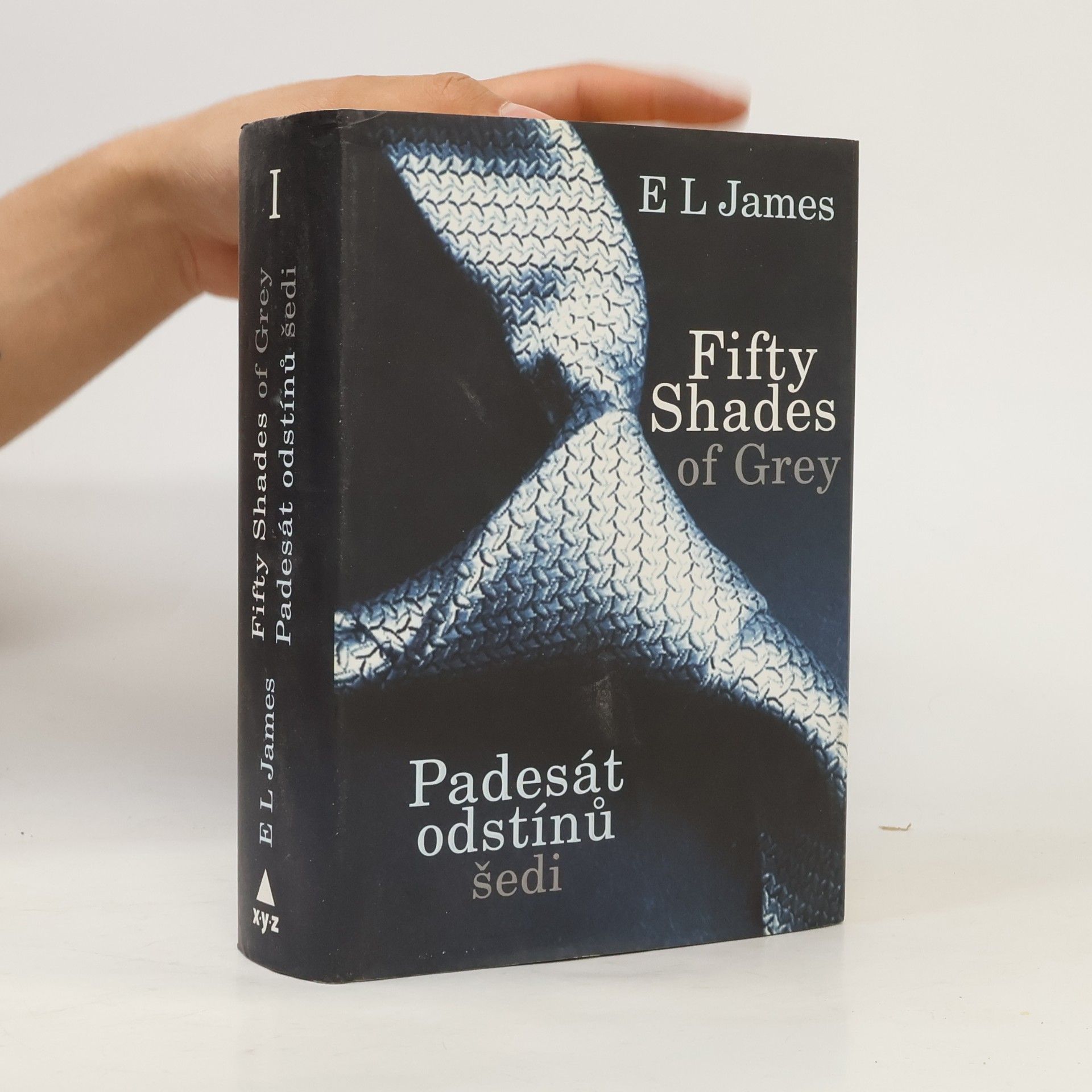 E. L. James Padesát odstínů šedi