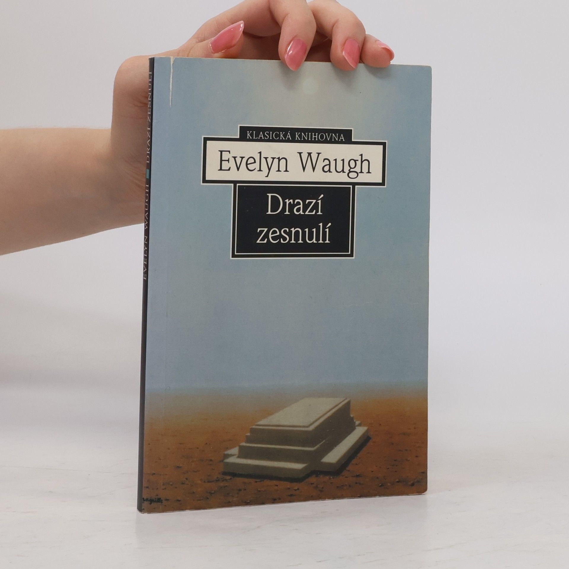 Evelyn Waugh Drazí zesnulí