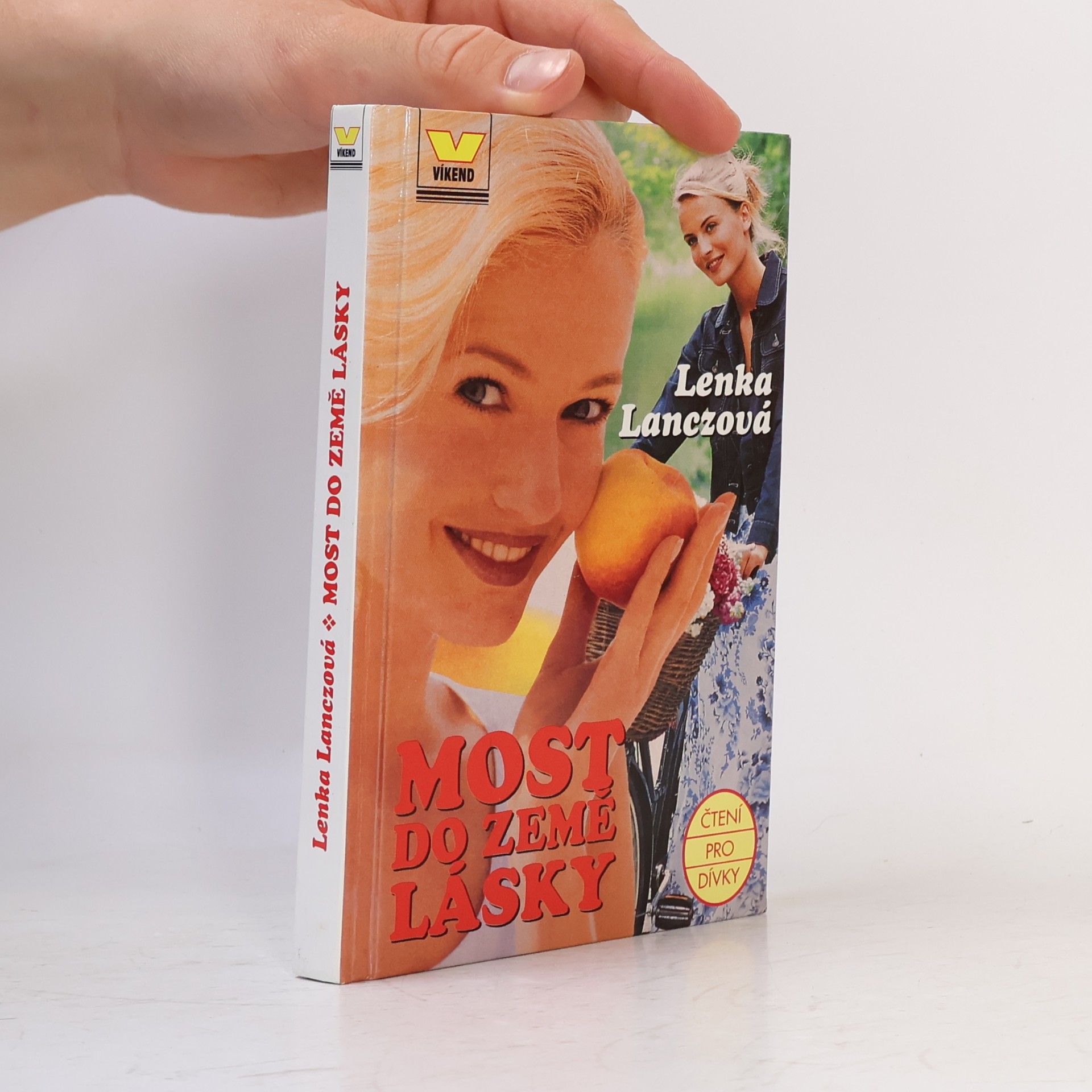 Lenka Lanczová Most do Země lásky