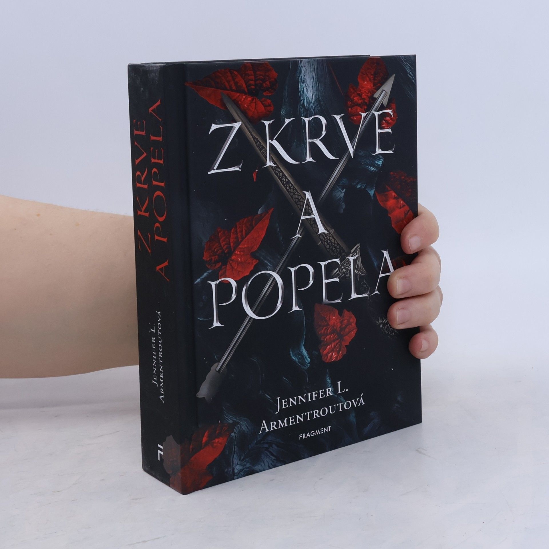 Jennifer L. Armentrout Z krve a popela