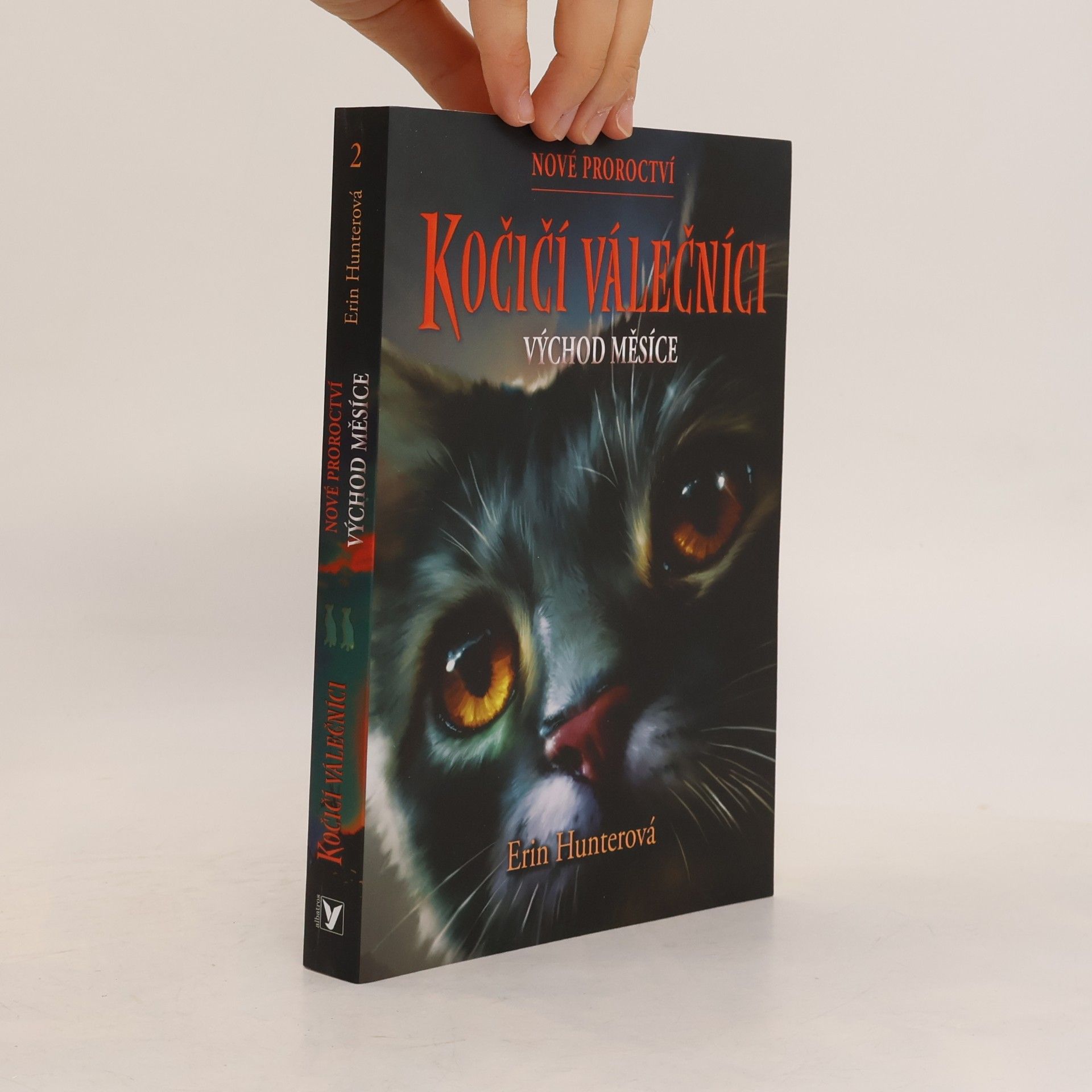 Erin Hunter Kočičí válečníci: Nové proroctví (2) - Východ měsíce