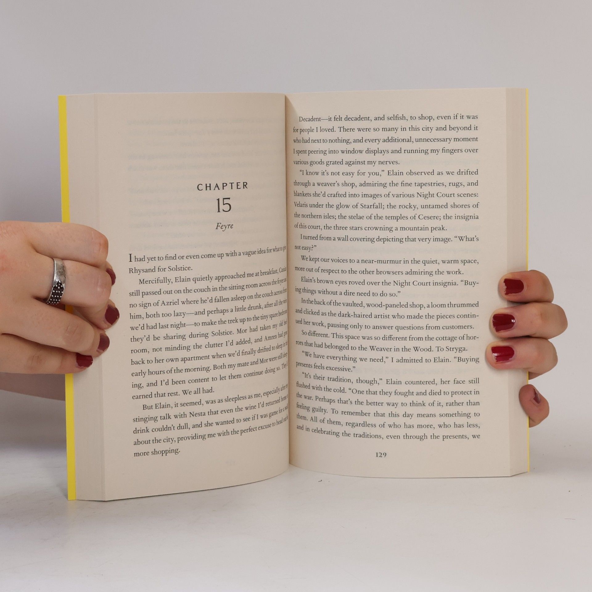 Sarah J. Maas A Court of Frost and Starlight