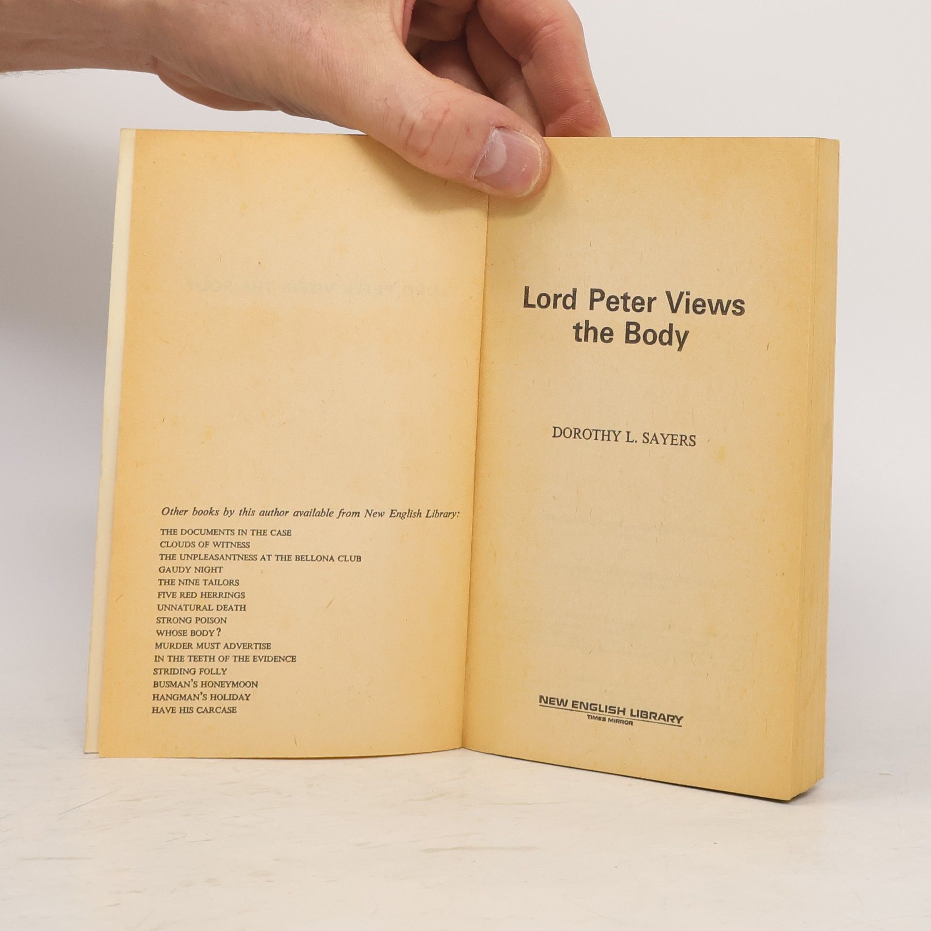 Dorothy L. Sayers Lord Peter views the body