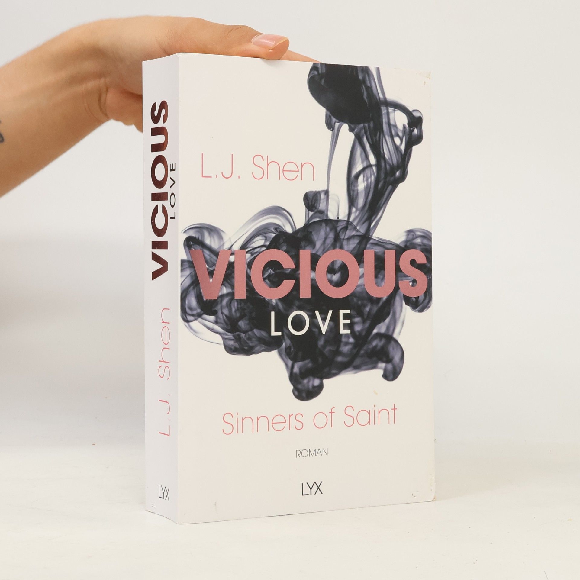 L. J. Shen Vicious Love. Twisted Love. Scandal Love. Broken Love
