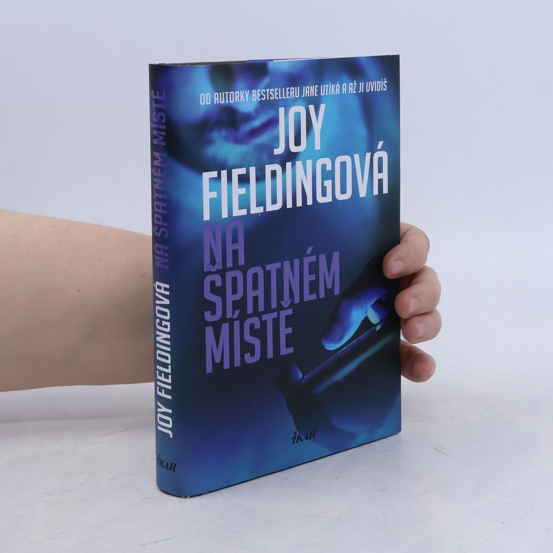 Joy Fielding Na špatném místě