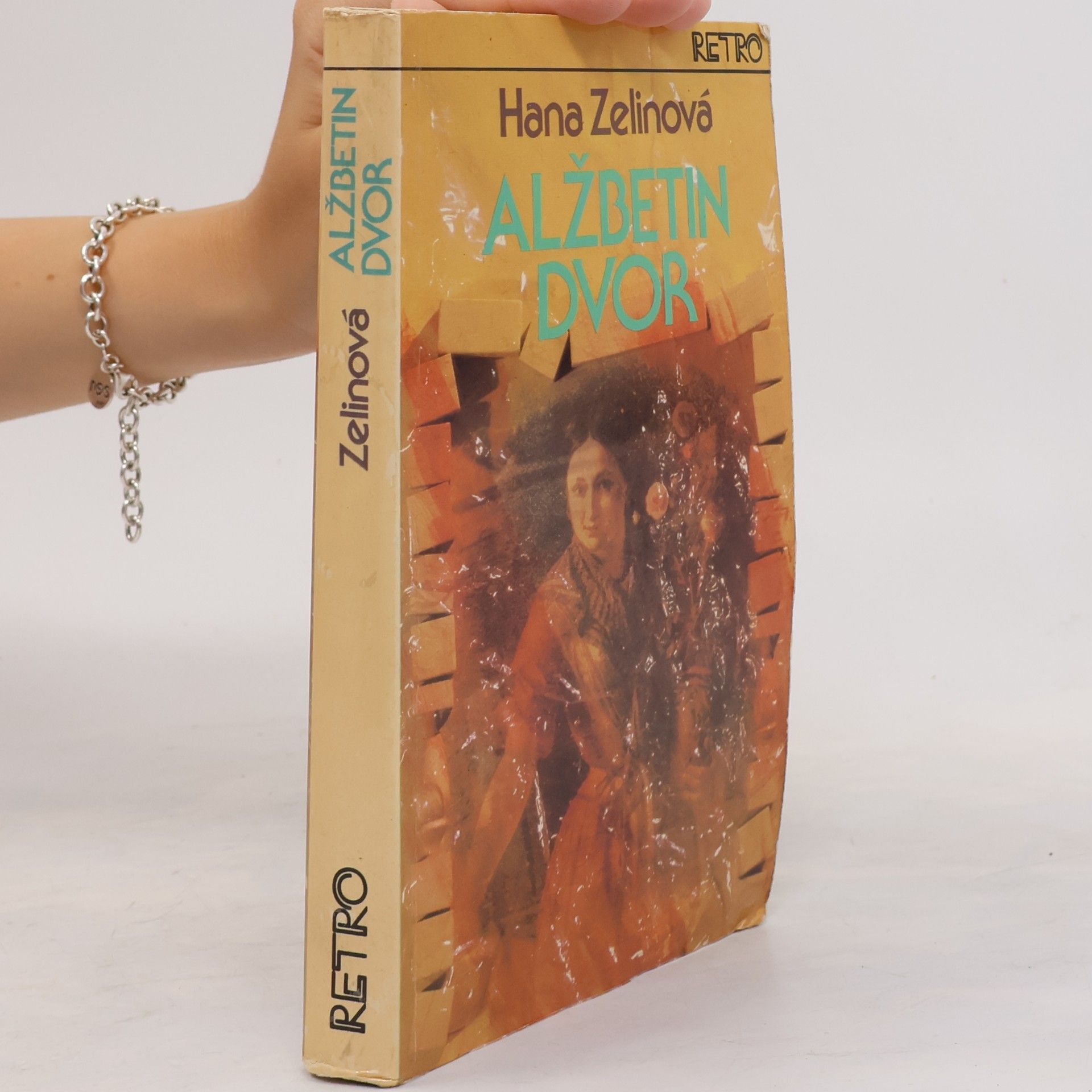 Hana Zelinová Alžbetin dvor