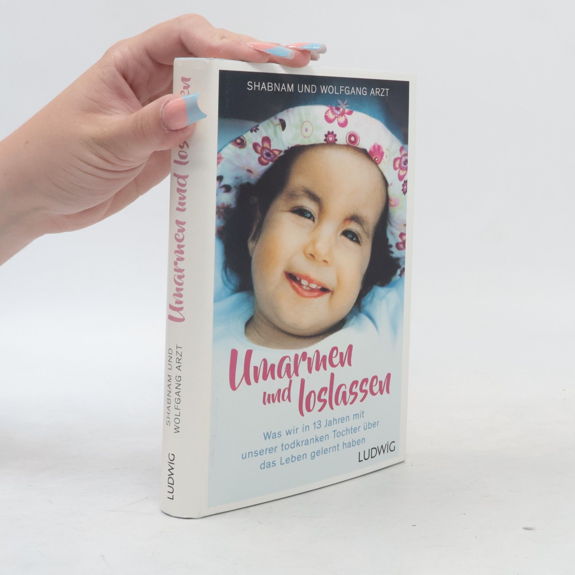 Shabnam Arzt Umarmen und loslassen