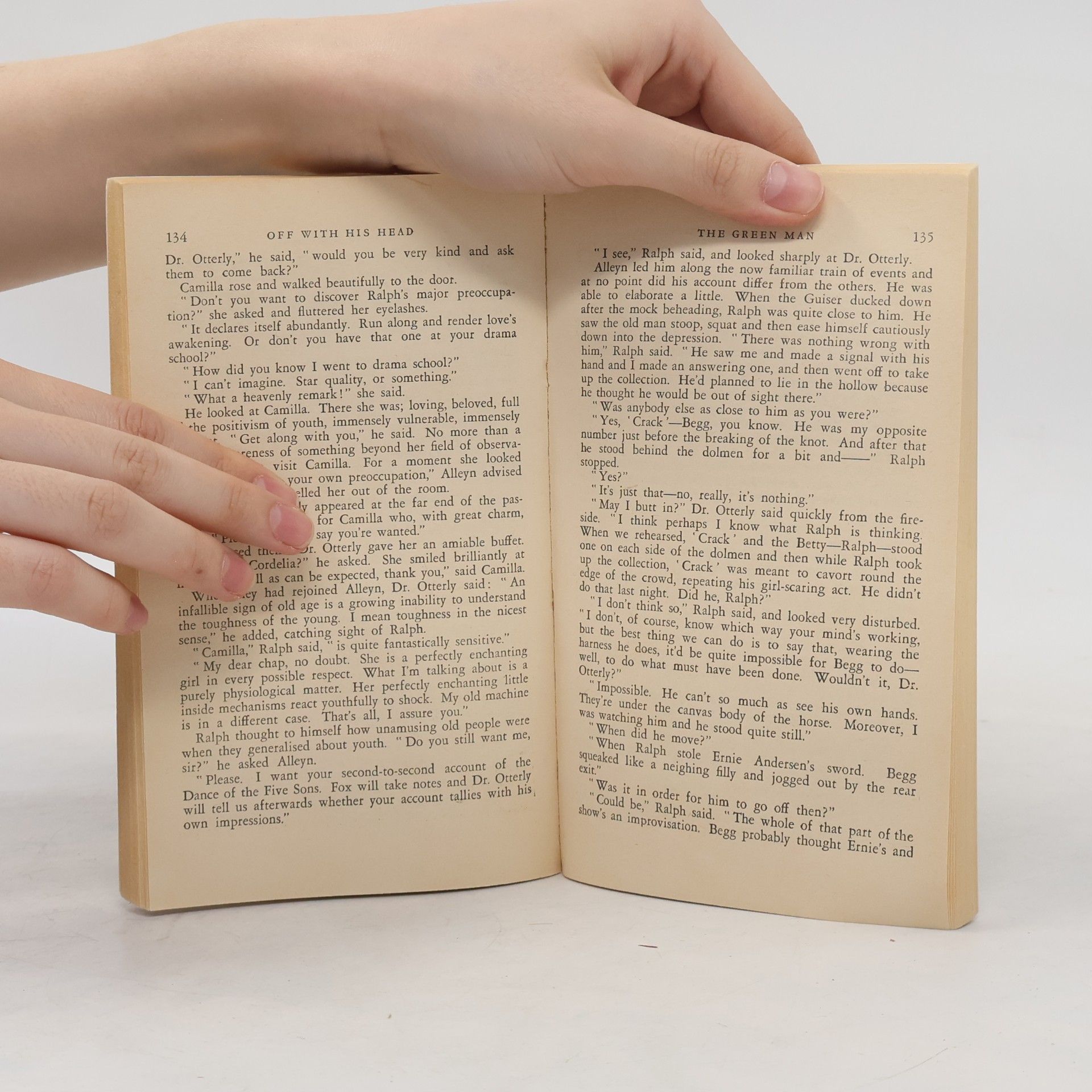 Ngaio Marsh Off with his Head