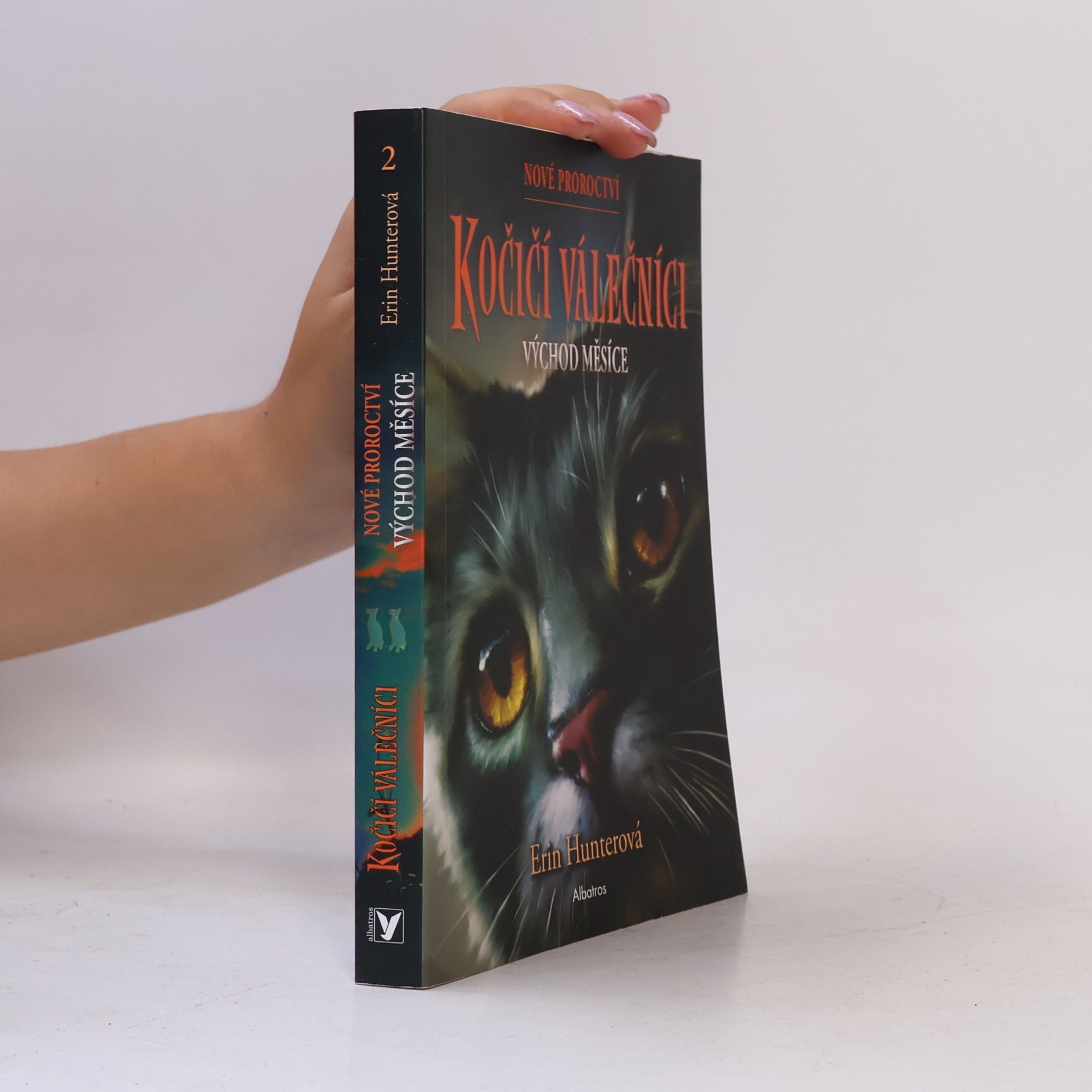 Erin Hunter Východ měsíce