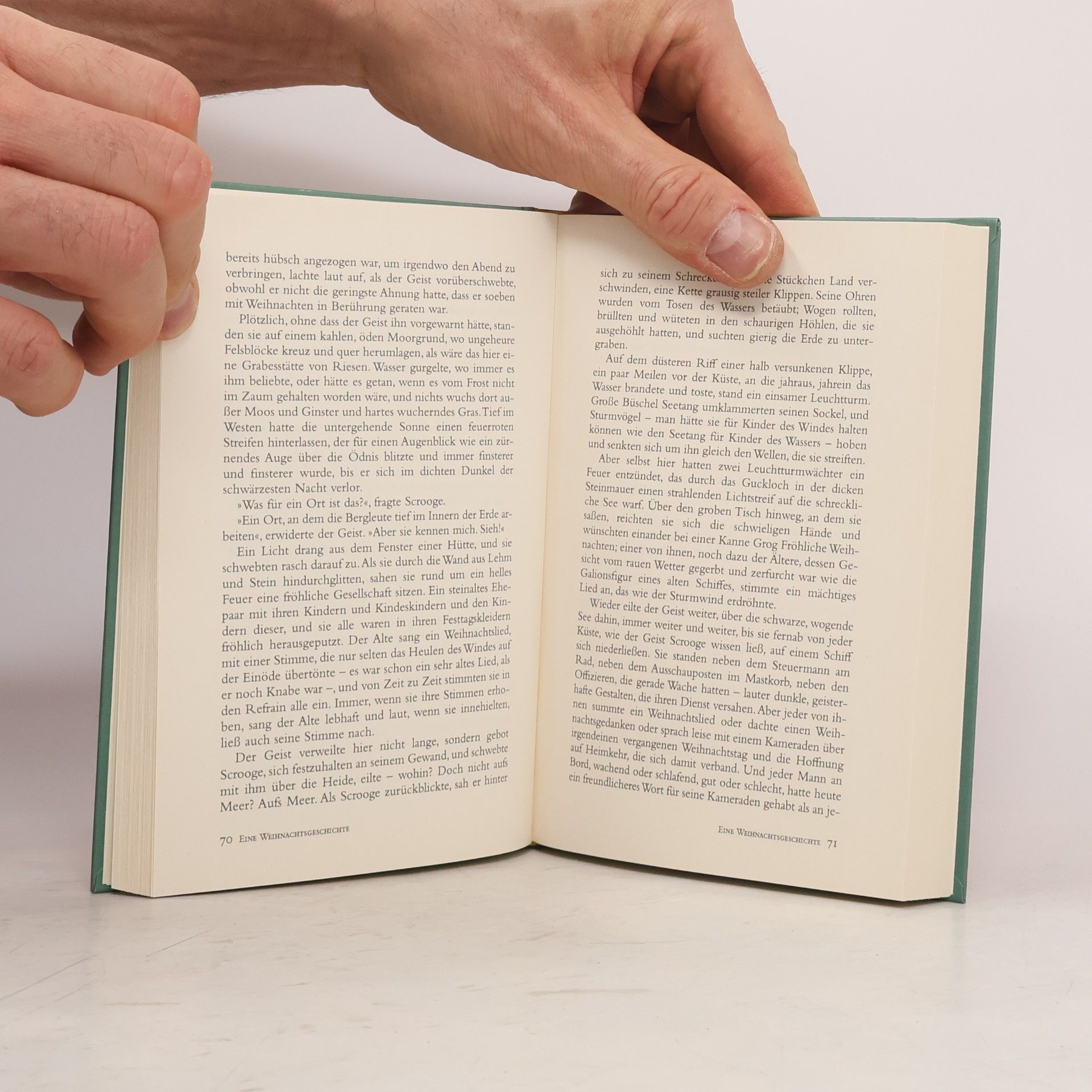 Charles Dickens Eine Weihnachtsgeschichte. Schmuckausgabe mit Goldprägung