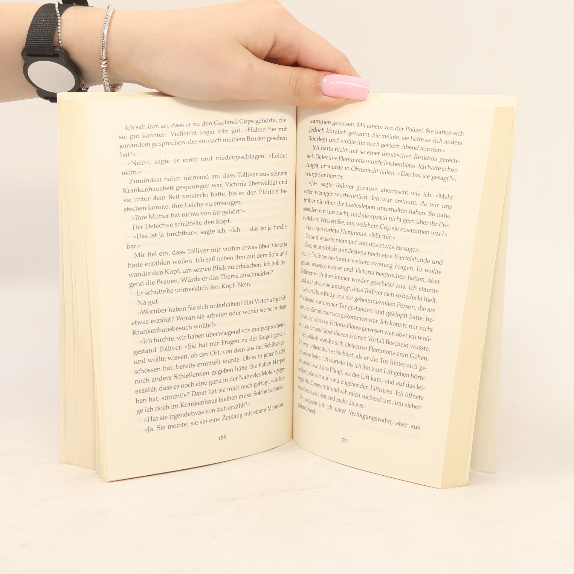 Charlaine Harris Grabeshauch