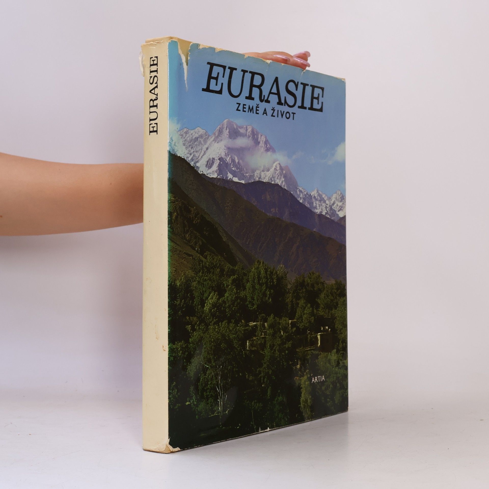 Autorenkollektiv Eurasie. Země a život