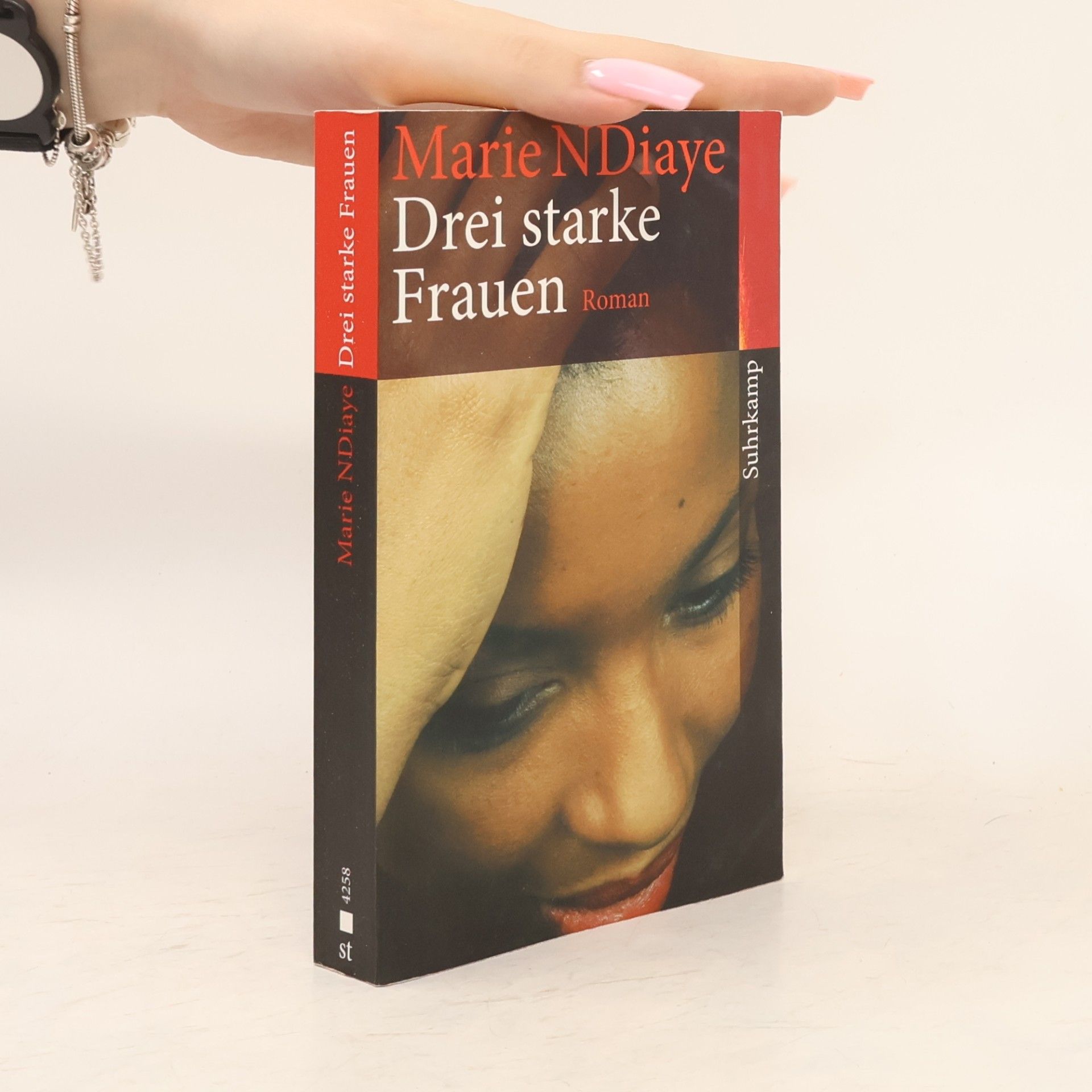 Marie Ndiaye Drei starke Frauen
