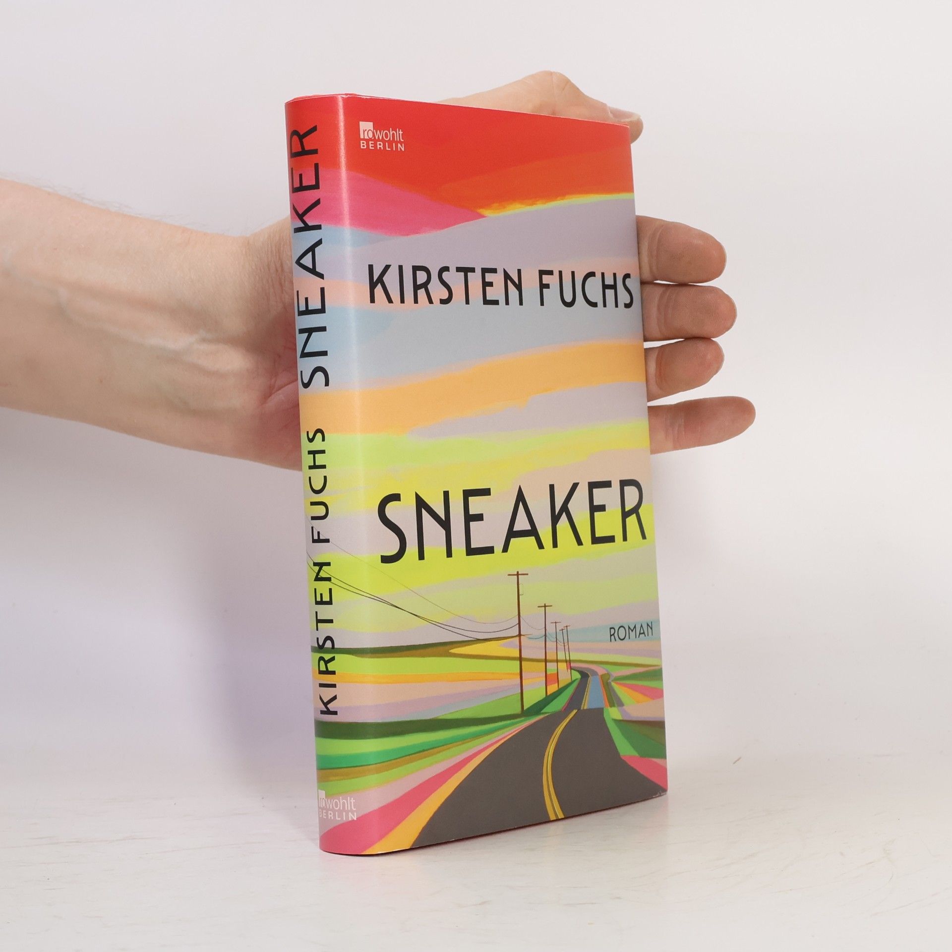Fuchs, Kirsten Sneaker: "Diese Sprache produziert eine Energie und eine Lebendigkeit, die in der deutschen Gegenwartsliteratur ihresgleichen sucht." Der Spiegel