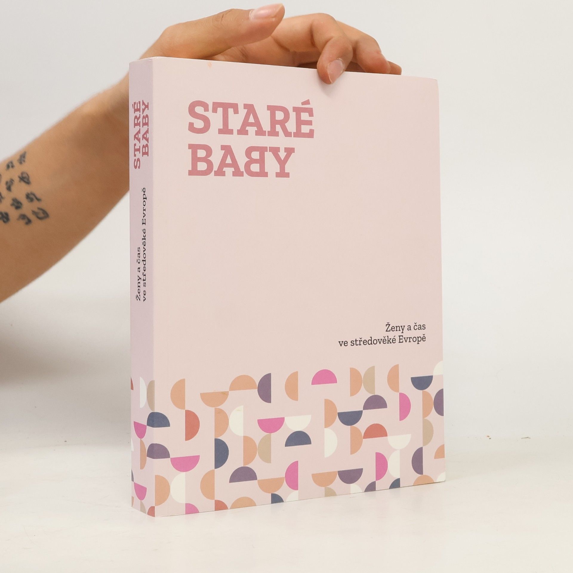 David Šimeček Staré baby: Ženy a čas ve středověké Evropě