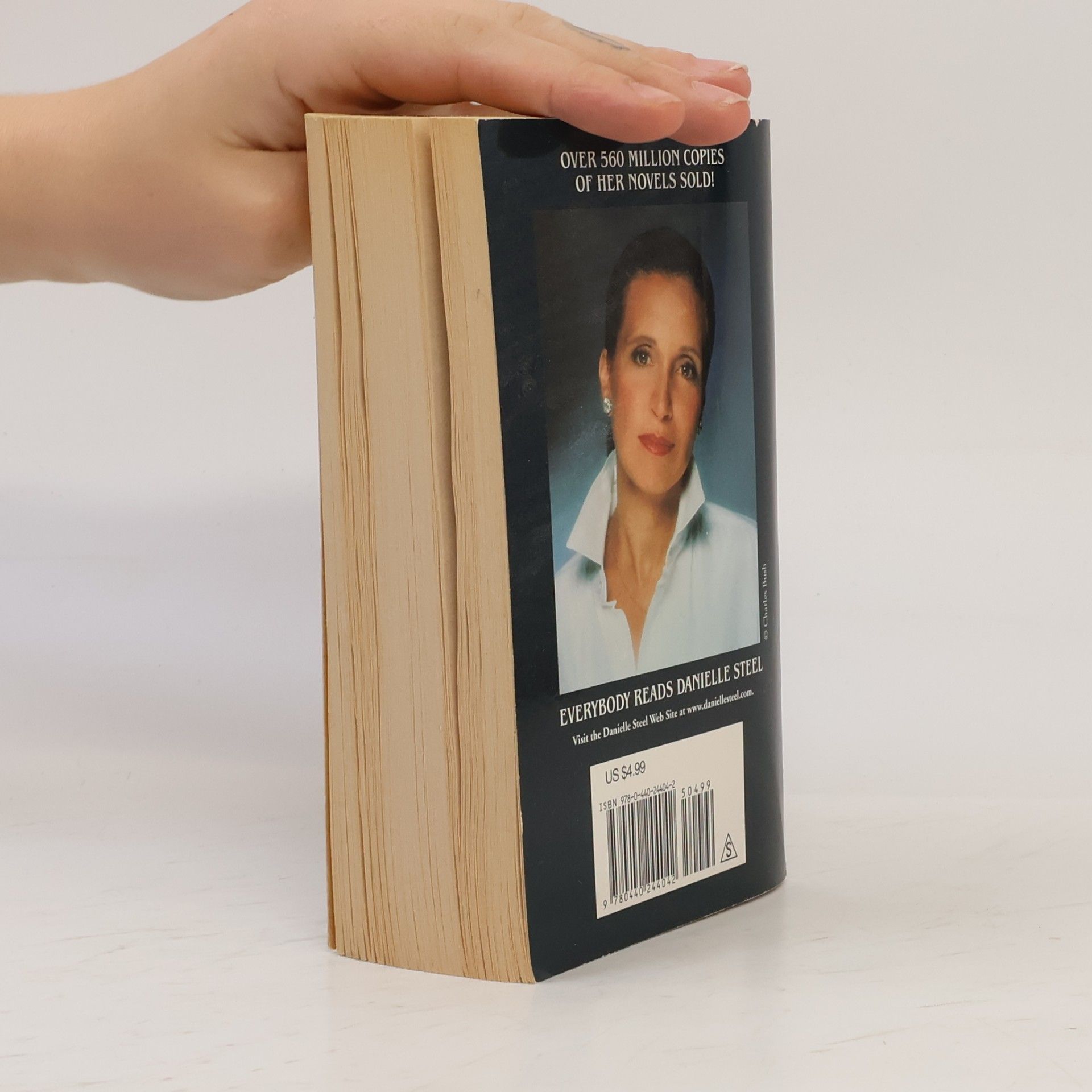 Danielle Steel No Greater Love
