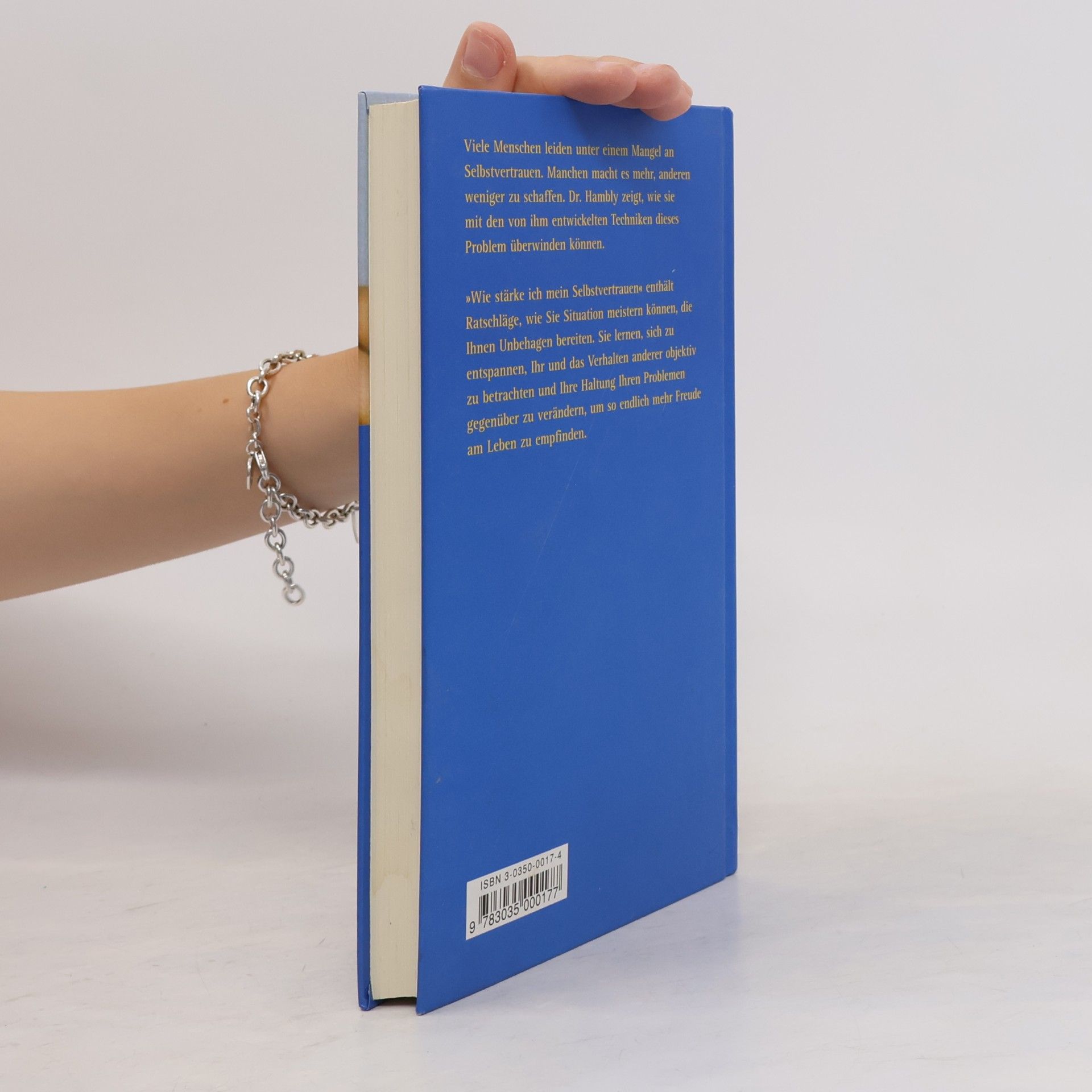 Kenneth Hambly Mit erhobenem Kopf