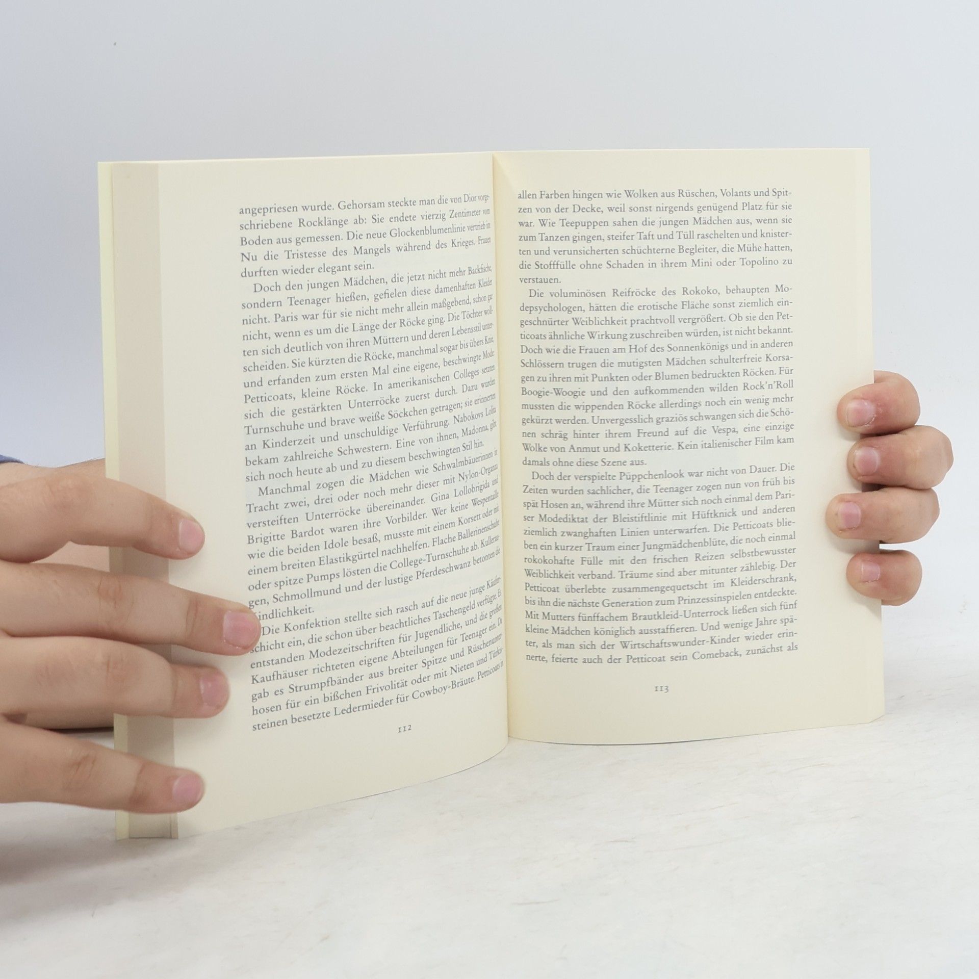 Alfons Kaiser Poncho, Parka, Prada-Täschchen