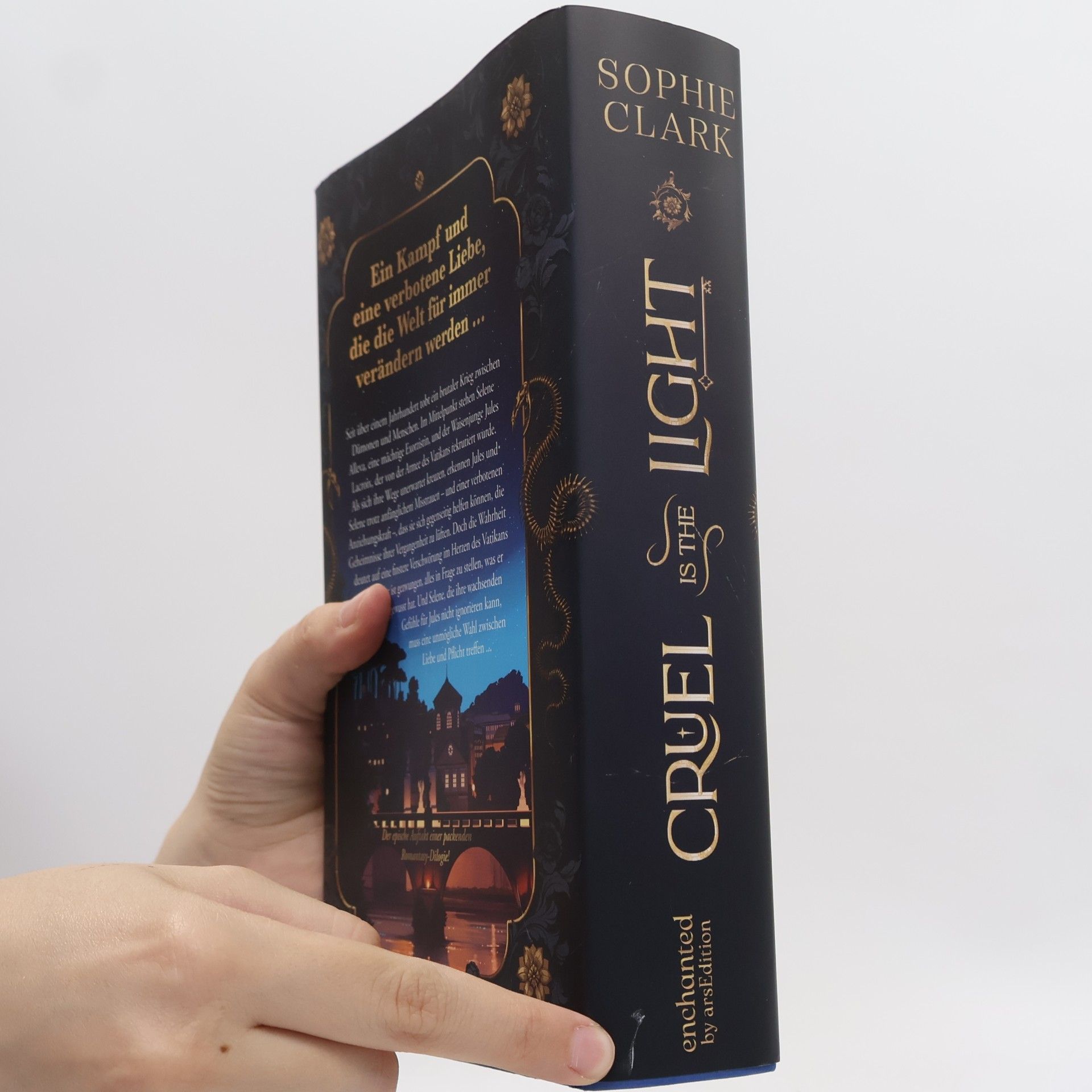 Sophie Clark Cruel is the Light – Ihre Liebe ist groß, ihre Macht unendlich
