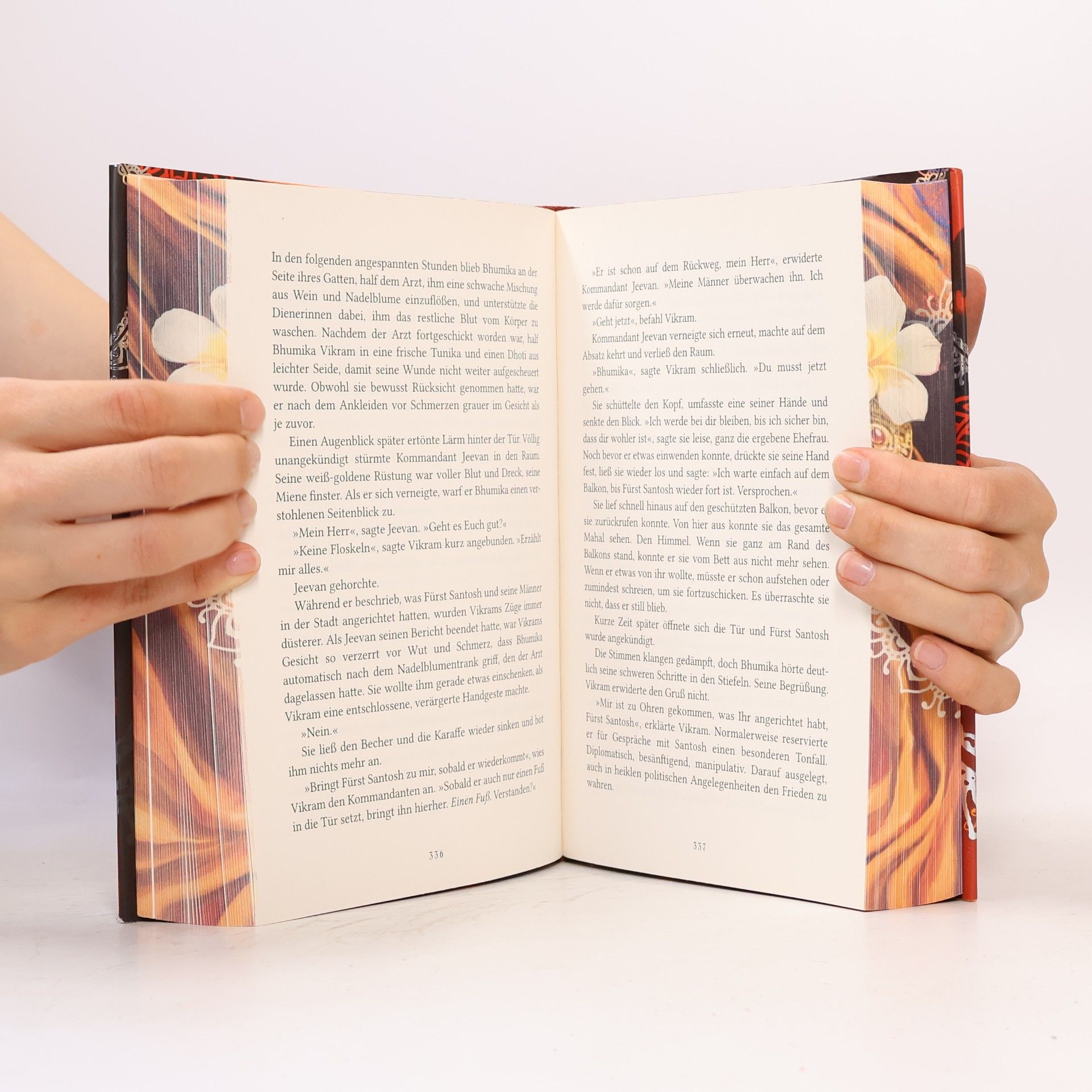 Tasha Suri Der Jasmin-Thron (Die brennenden Reiche 1): Eine sapphische Romantasy World-Fantasy-Award-Gewinner und Booktok-Sensation! Collector's Edition mit Farbschnitt, Lesebändchen und Mini-Print