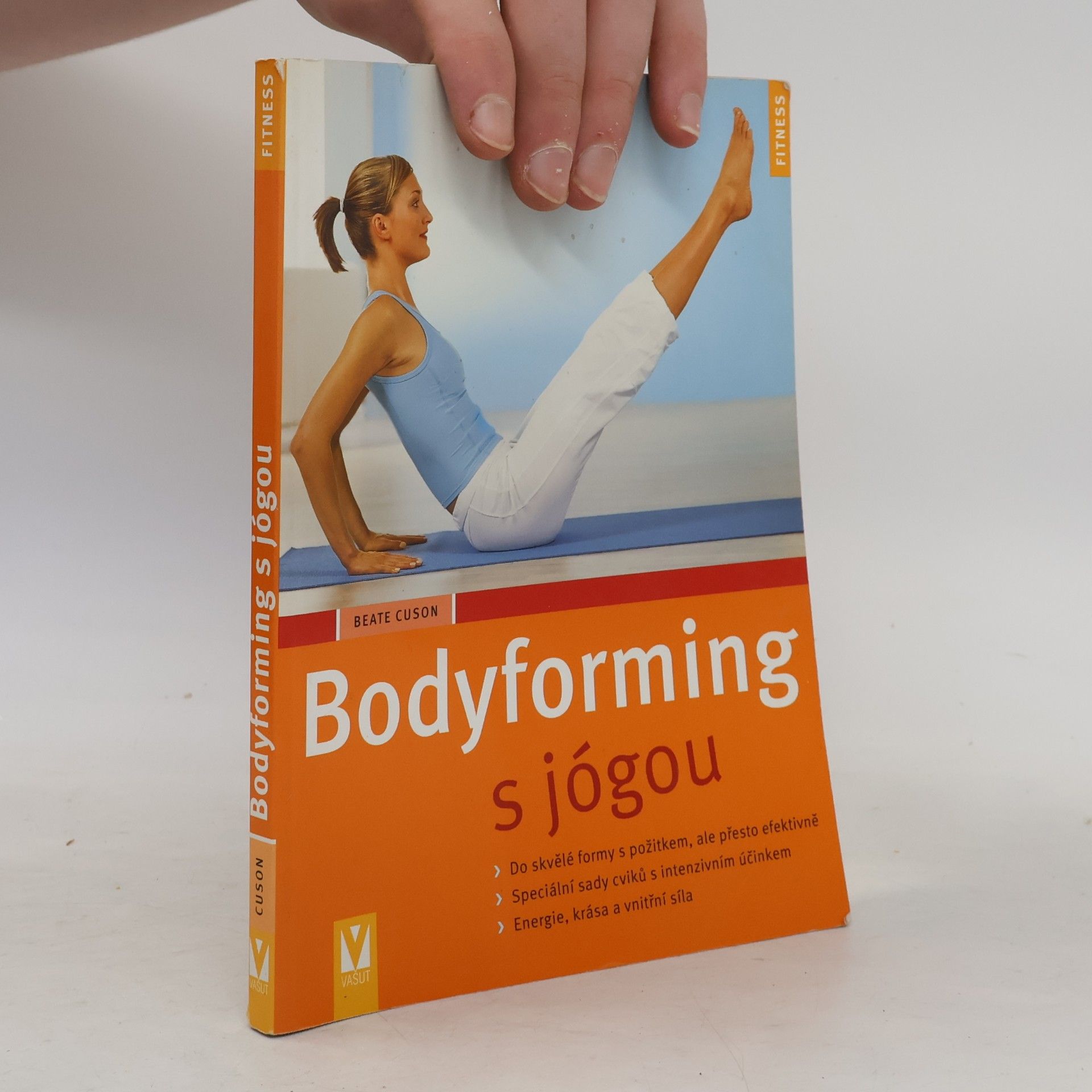 Beate Cuson Bodyforming s jógou