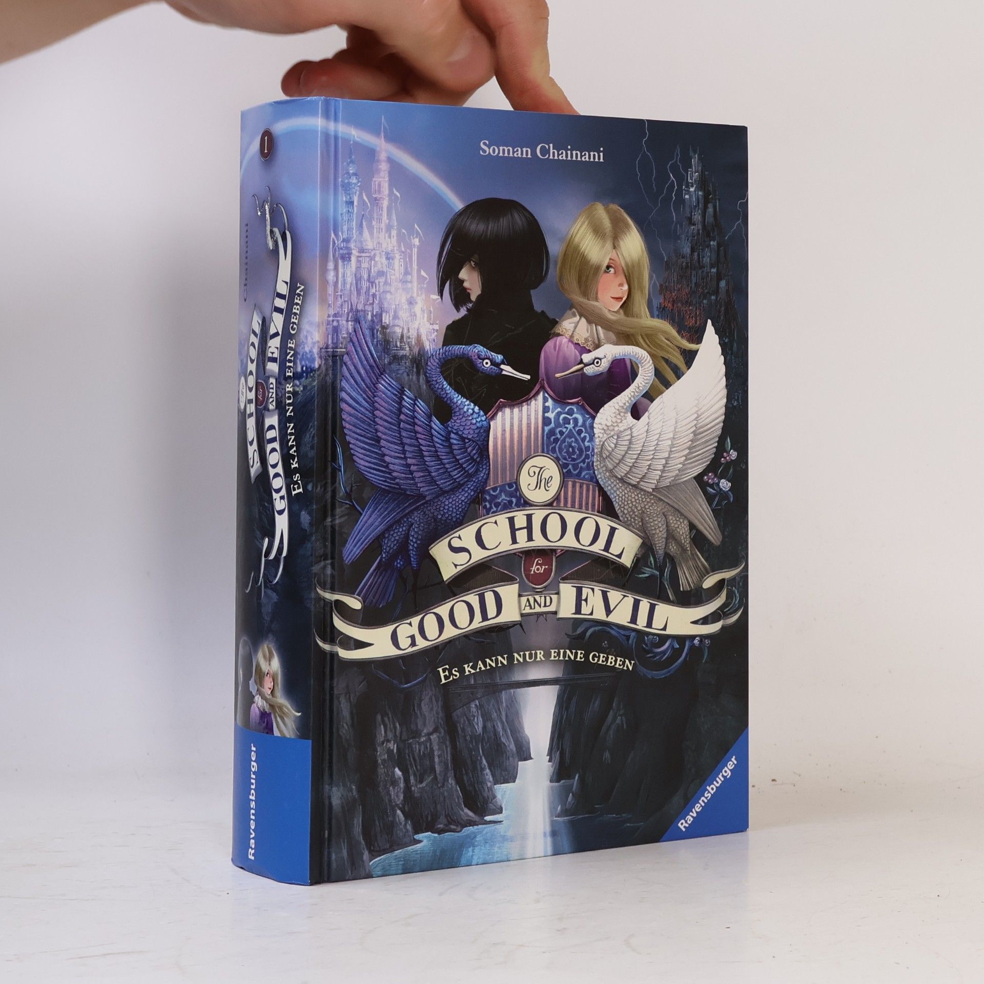 Soman Chainani The School for Good and Evil 1
