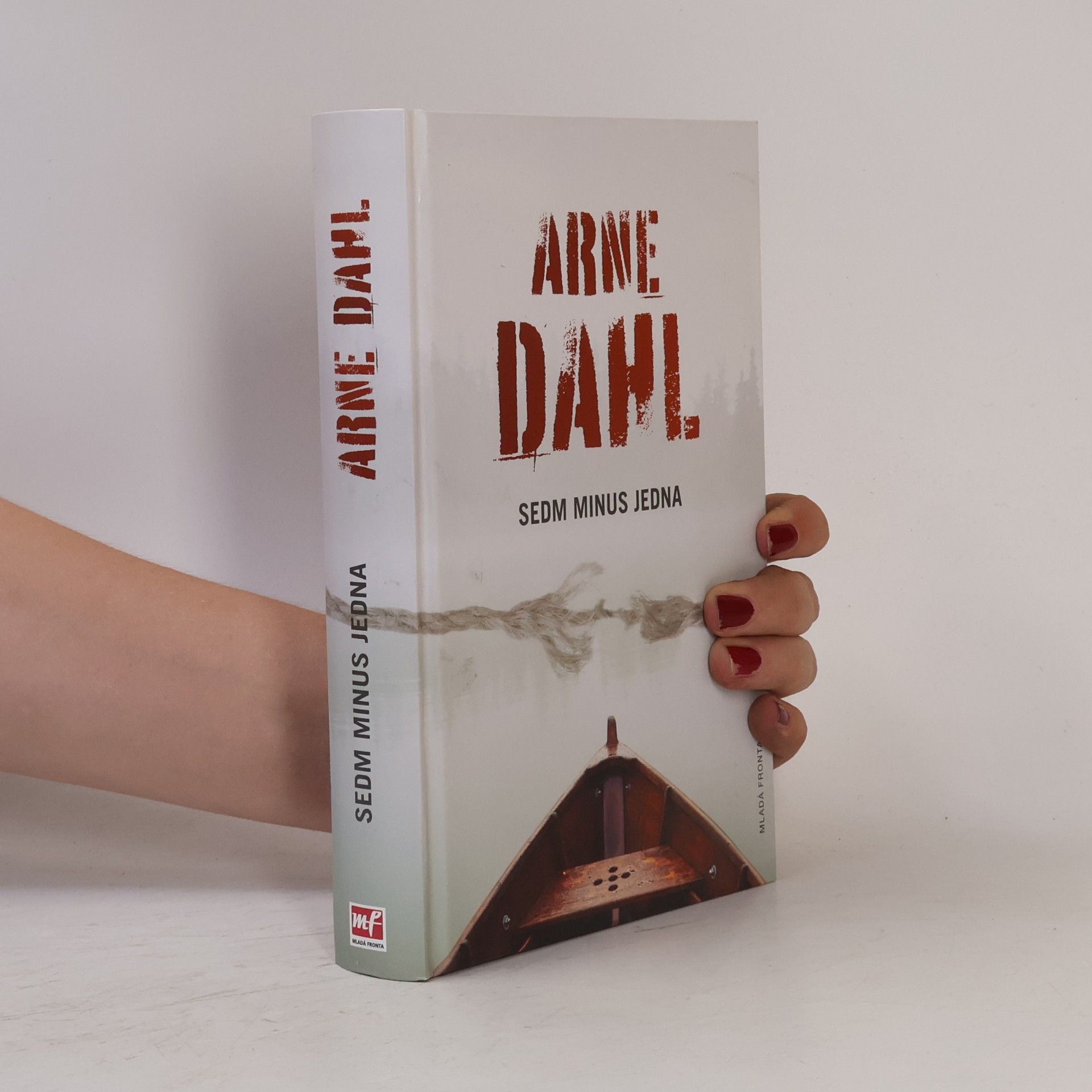 Arne Dahl Sedm minus jedna